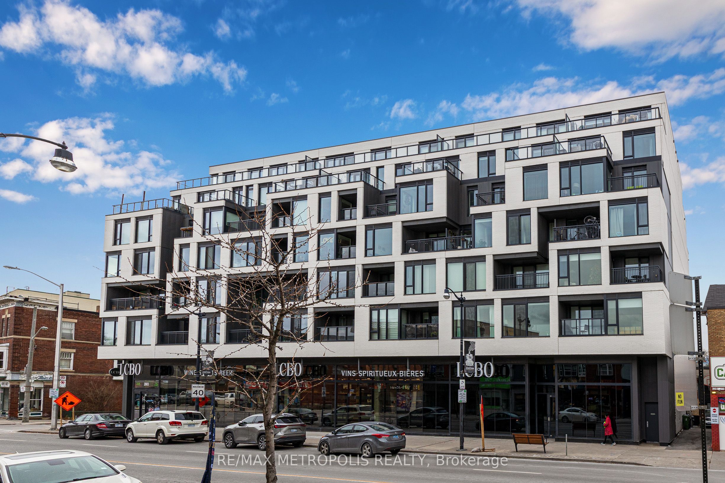 Unit 608 - 530 Indian Grove, Toronto 2