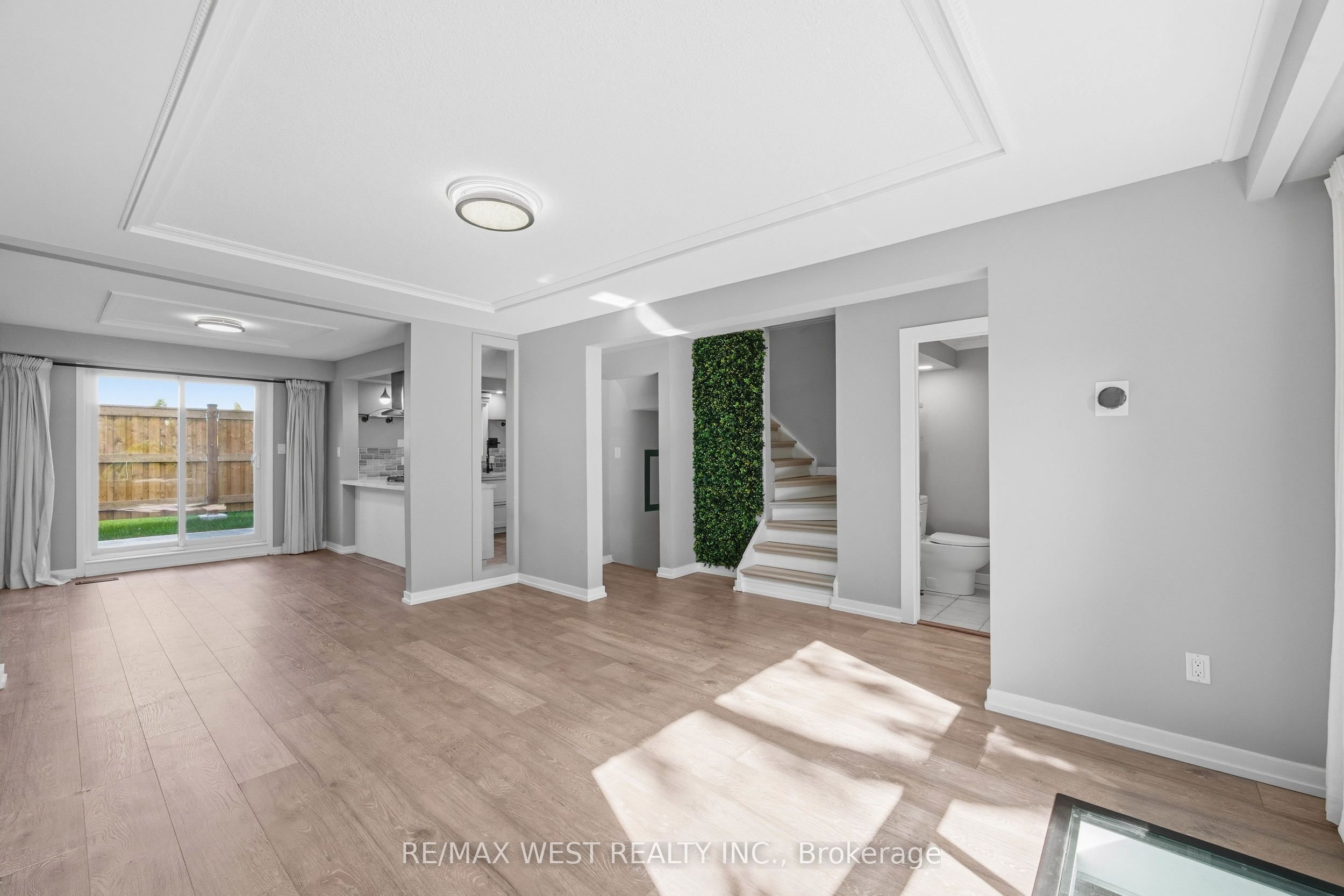 Unit 113 - 5475 Lakeshore Road, Burlington 5