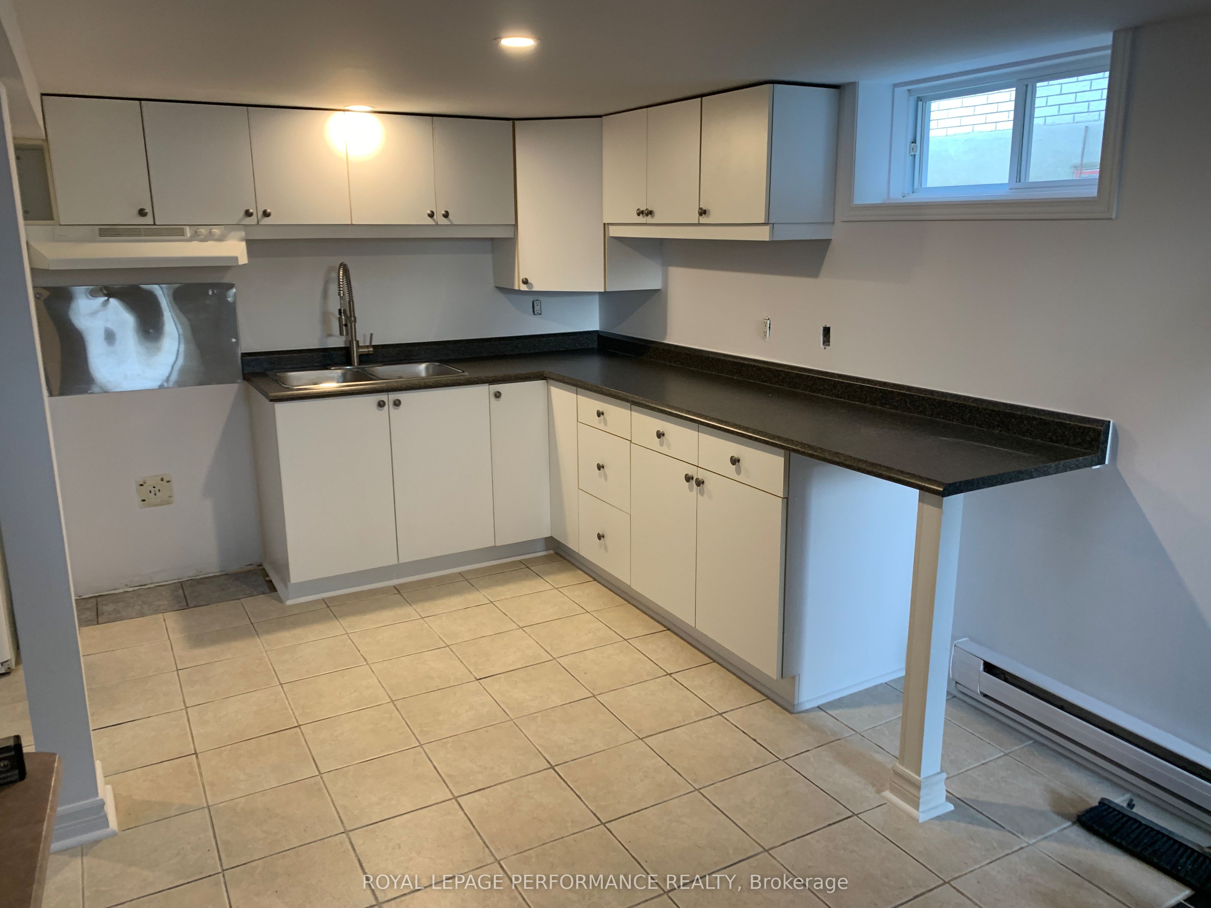 Unit B - 645 St Isidore Street, Casselman 3