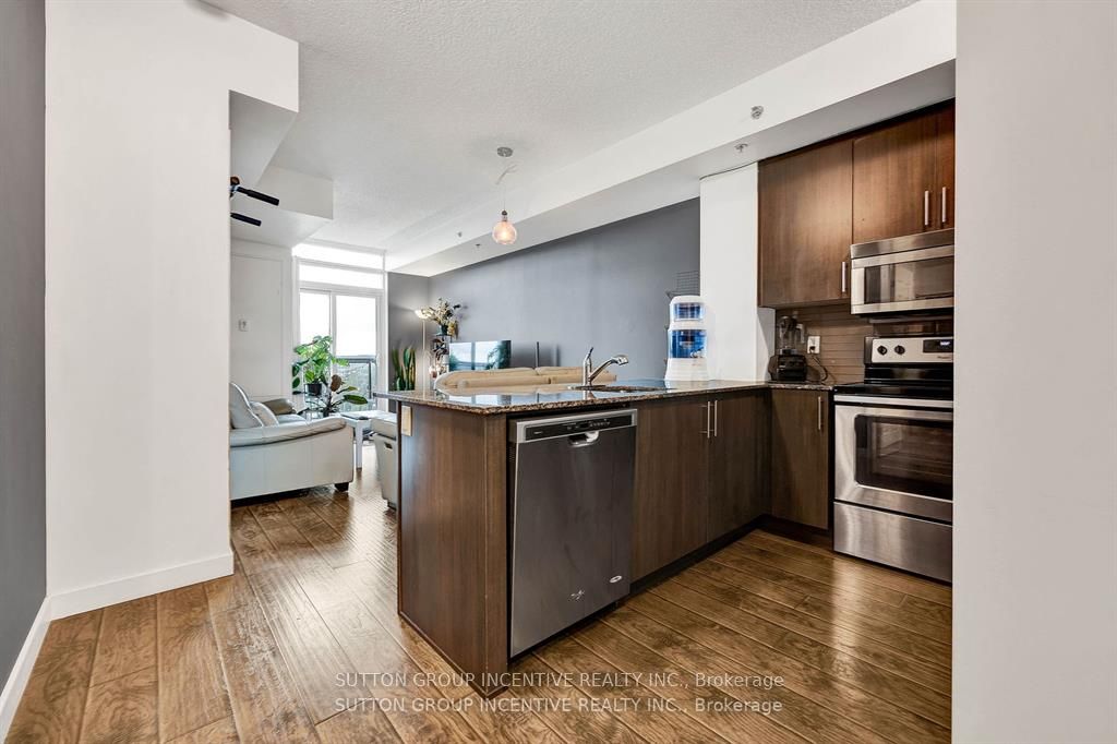 Unit 1005 - 150 Water Street, Cambridge 5