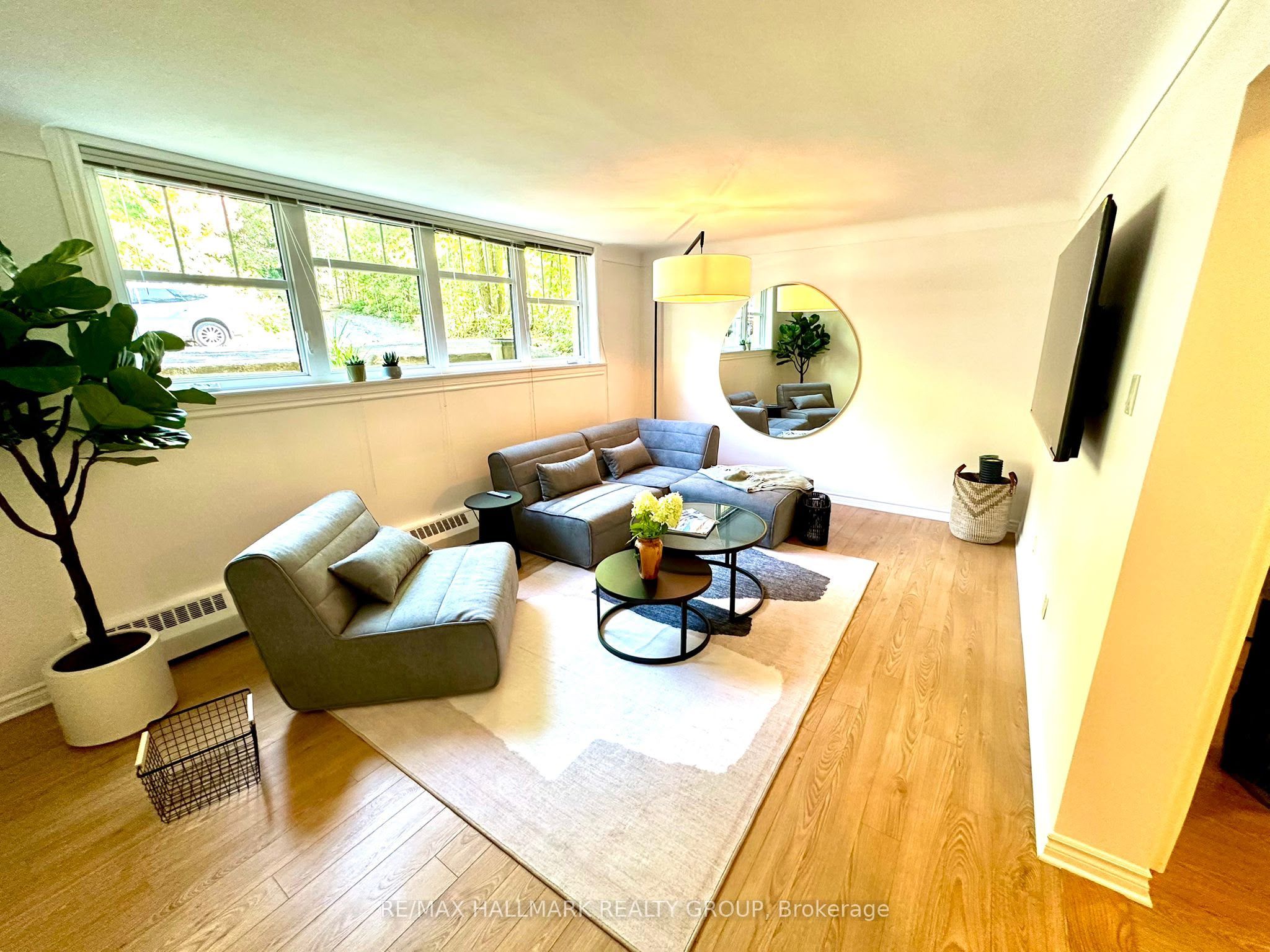 Unit 1 - 34 Lavergne Street, Ottawa 4