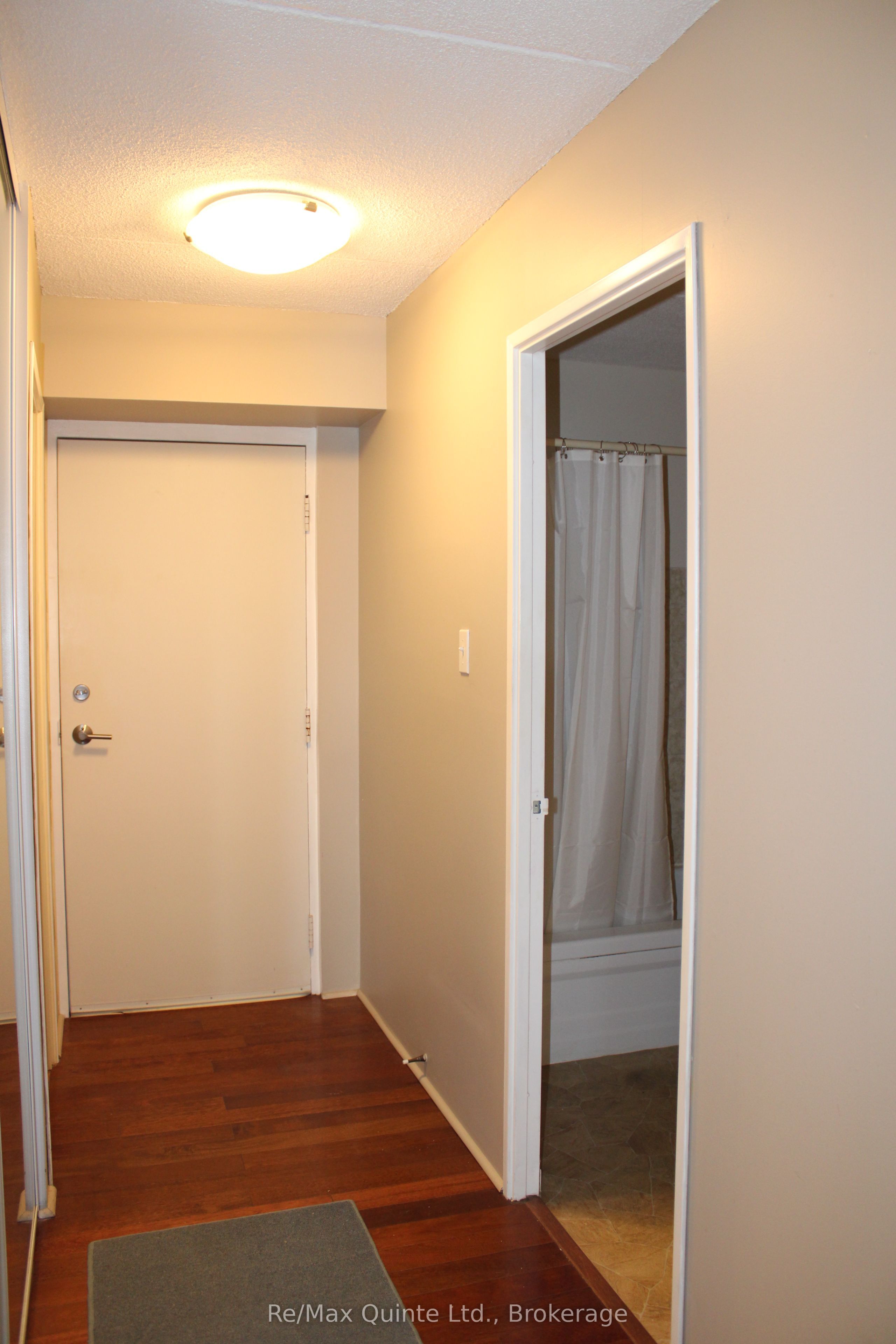Unit 404 - 610 William Street S, Gananoque 2