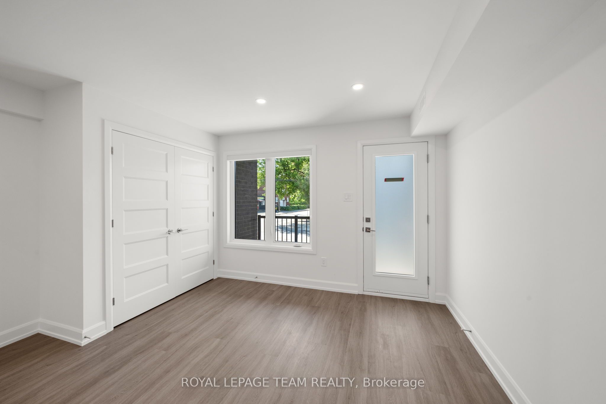Unit B - 1229 Shillington Street, Ottawa 3