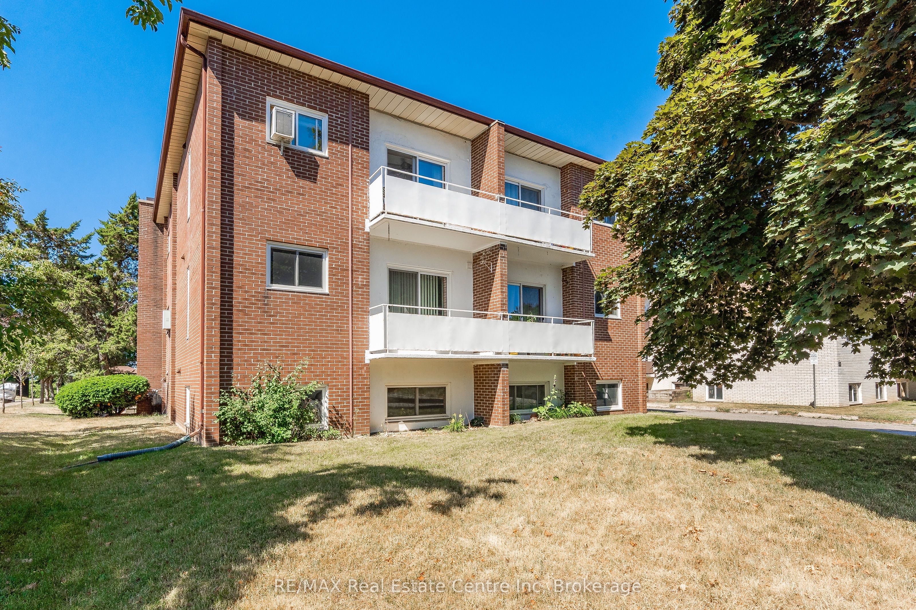 Unit 102 - 57 Conroy Crescent, Guelph 2