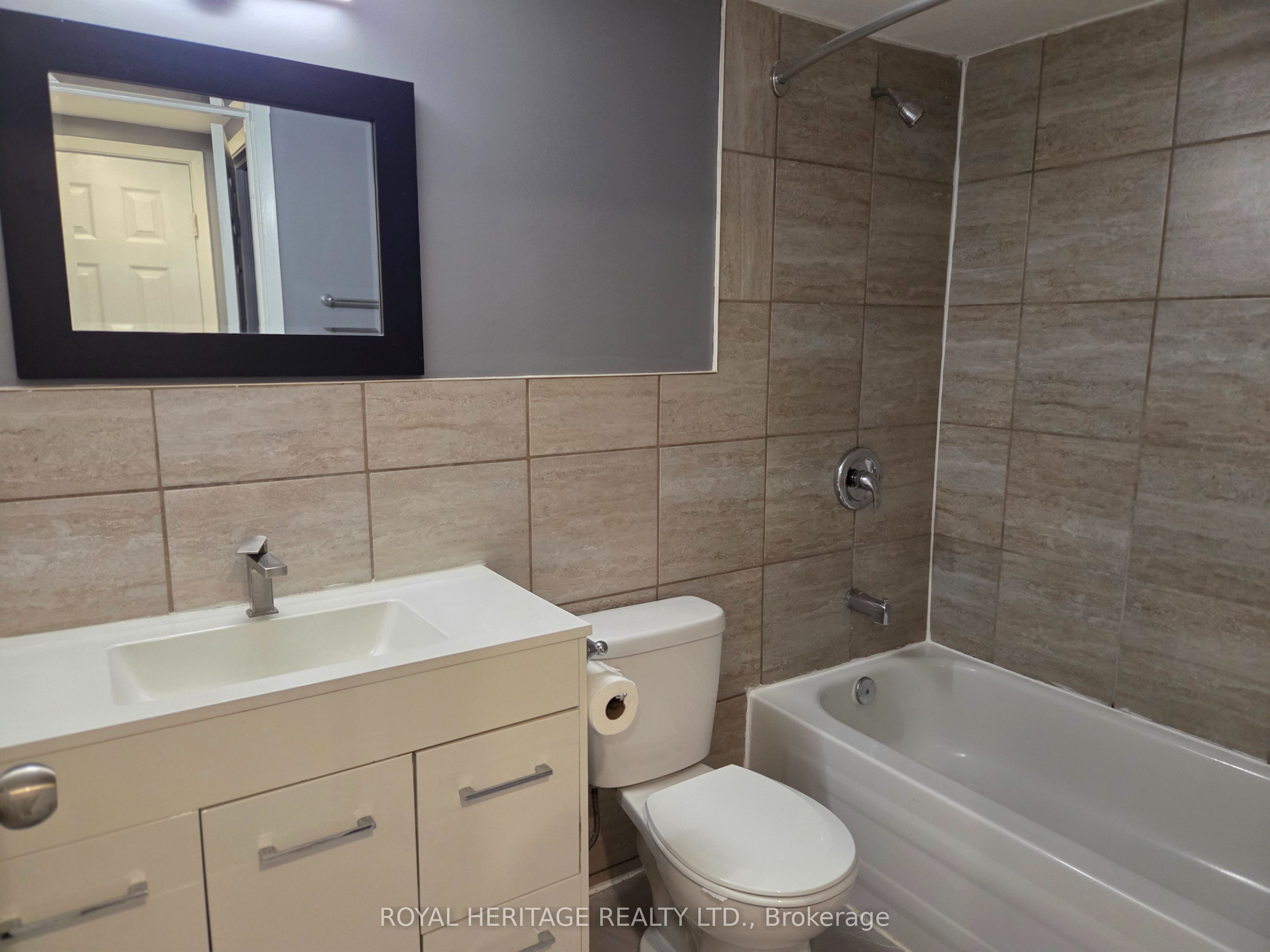 Unit 104 - 8800 Willoughby Drive, Niagara Falls 2