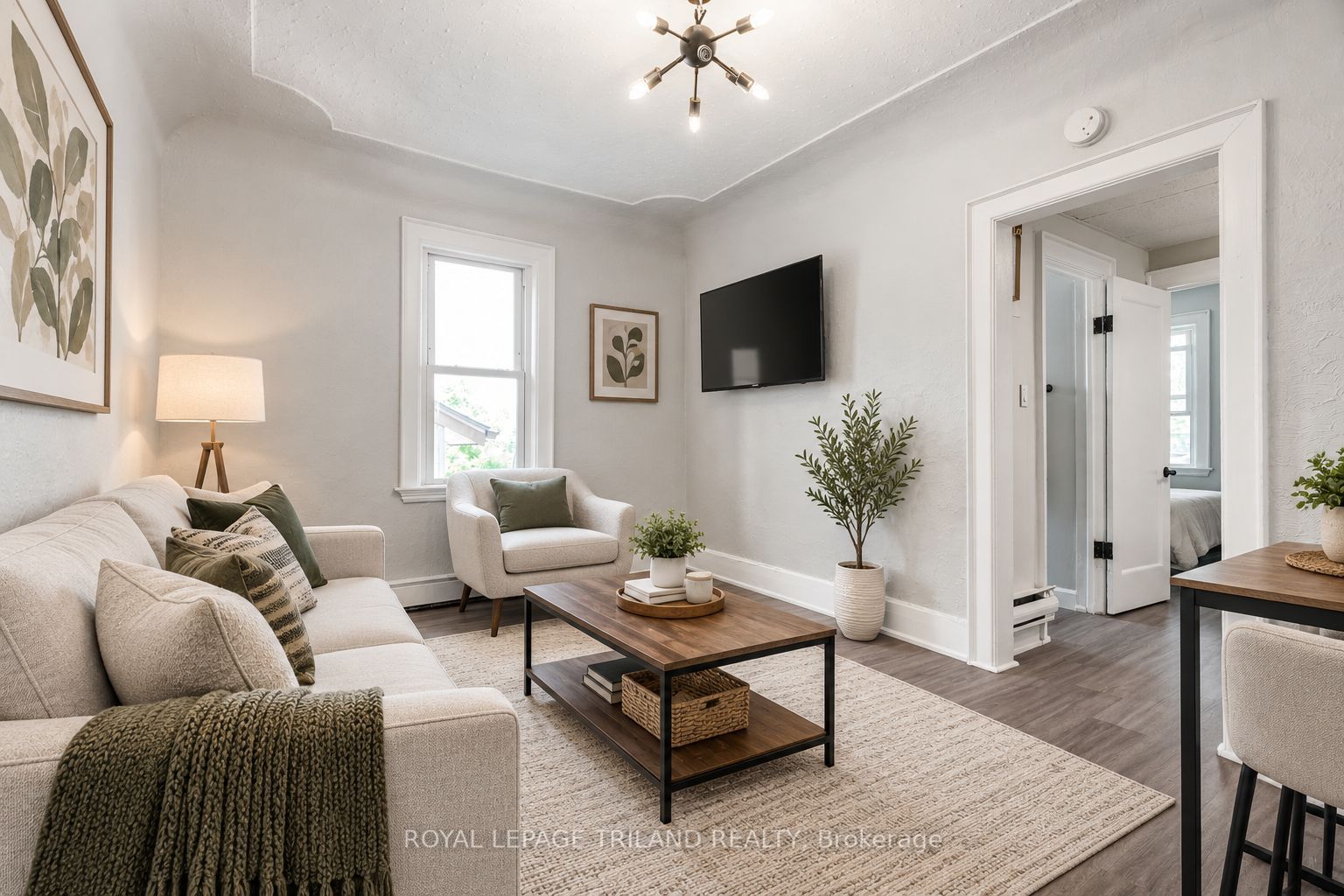 Unit 8 - 425 Mckenzie Avenue, London 2