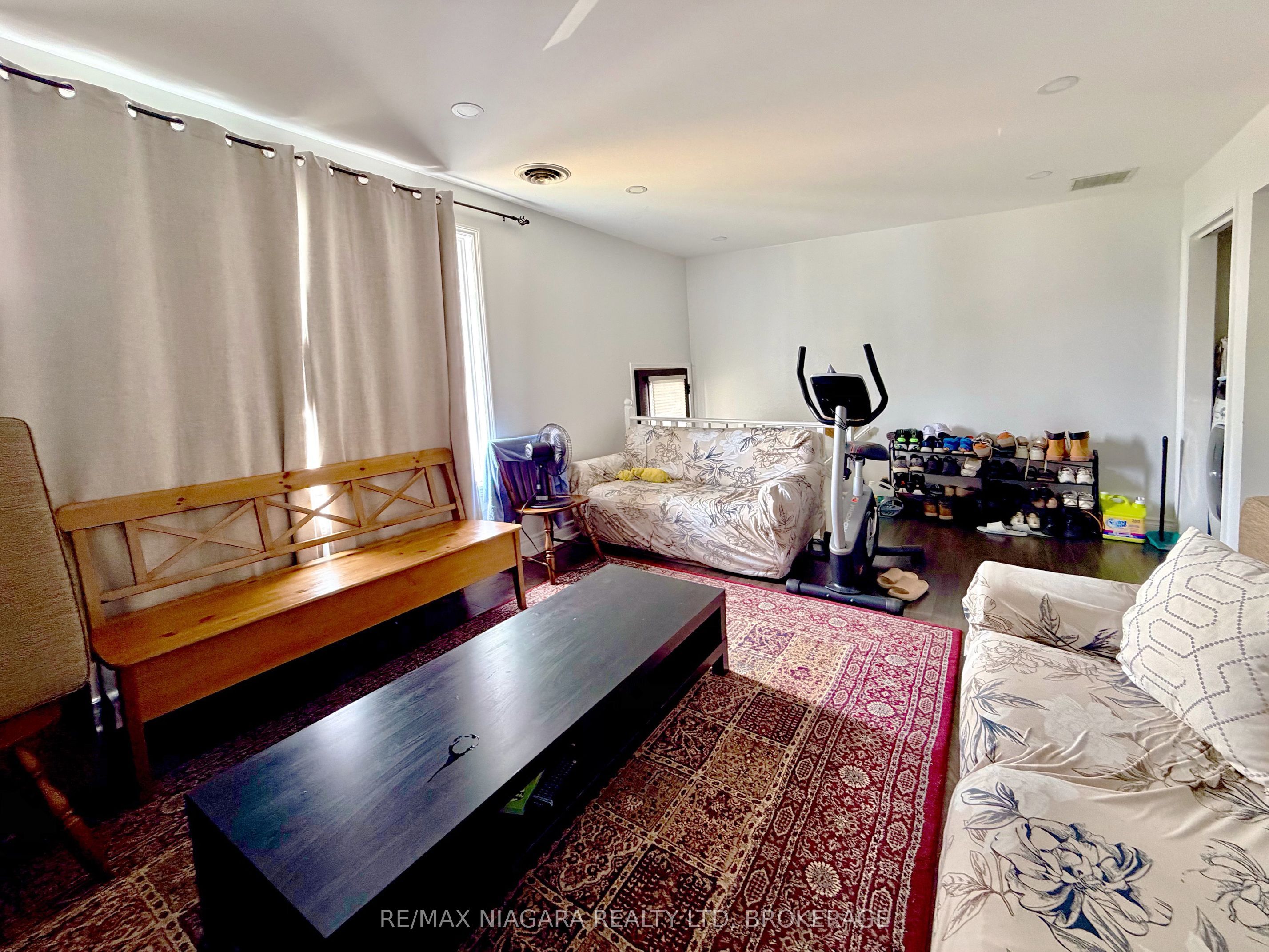 Unit UPPER - 6475 Taylor Street, Niagara Falls 4