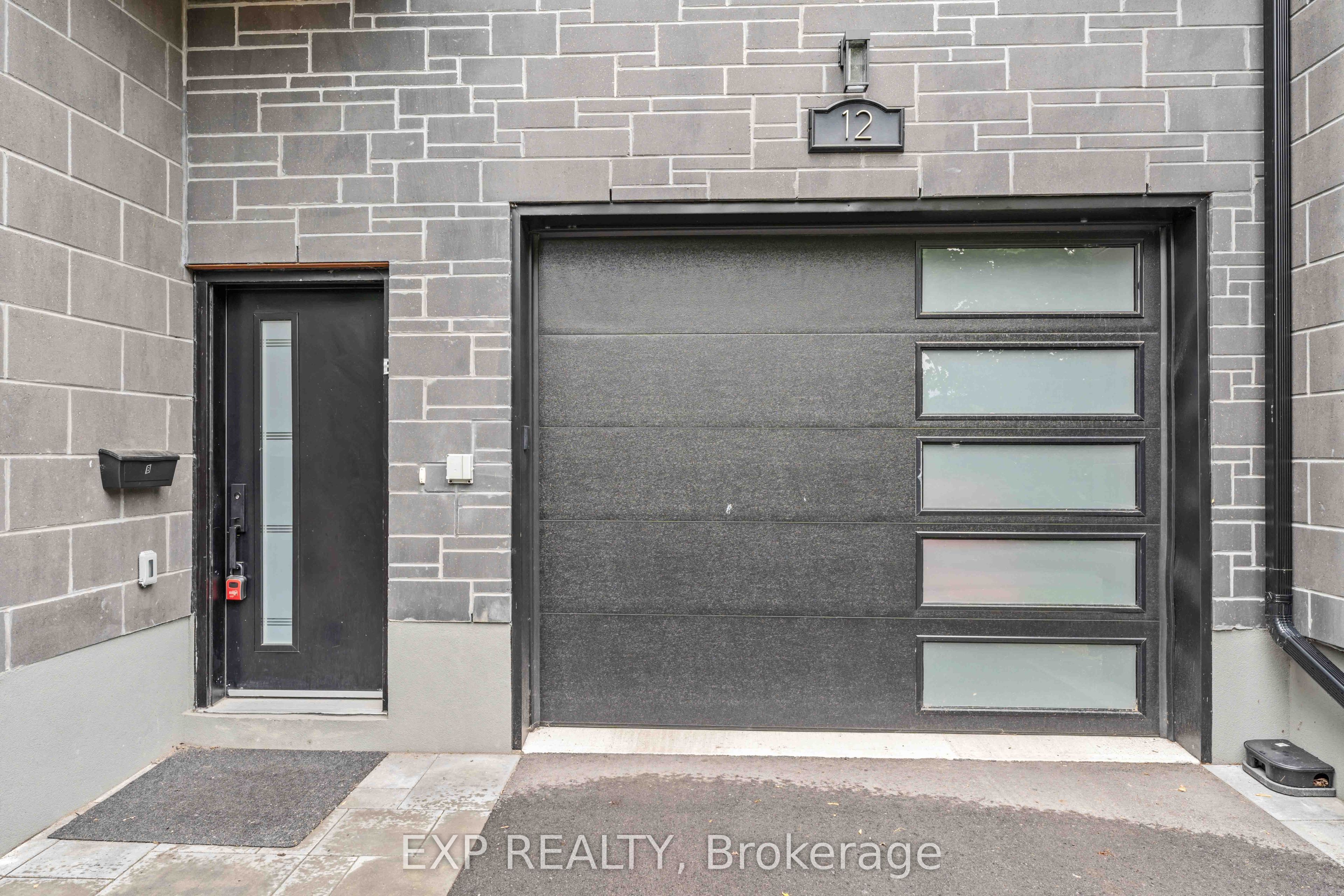 Unit B - 12 Sylvester Street, Ottawa 2