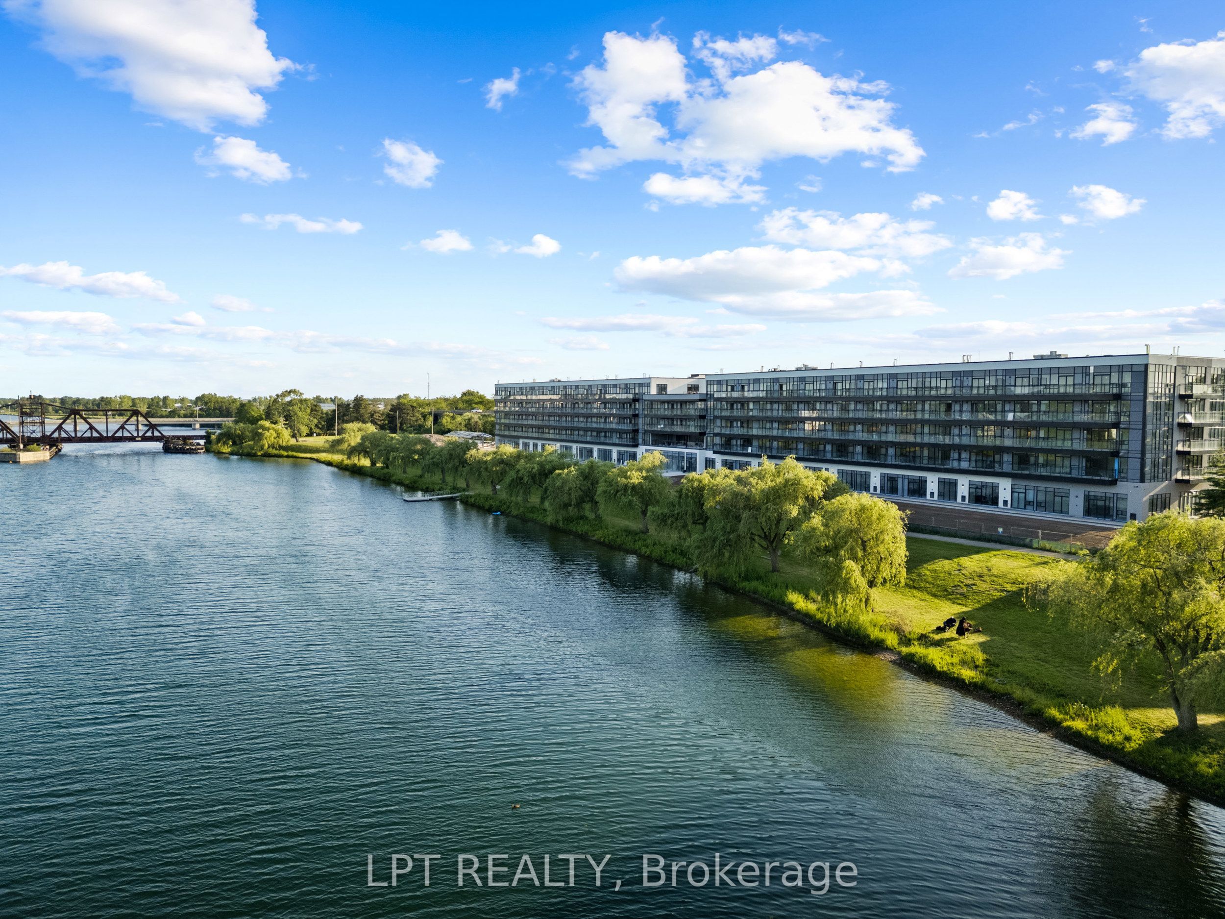 Unit 102 - 350 Prince Charles Drive S, Welland 2