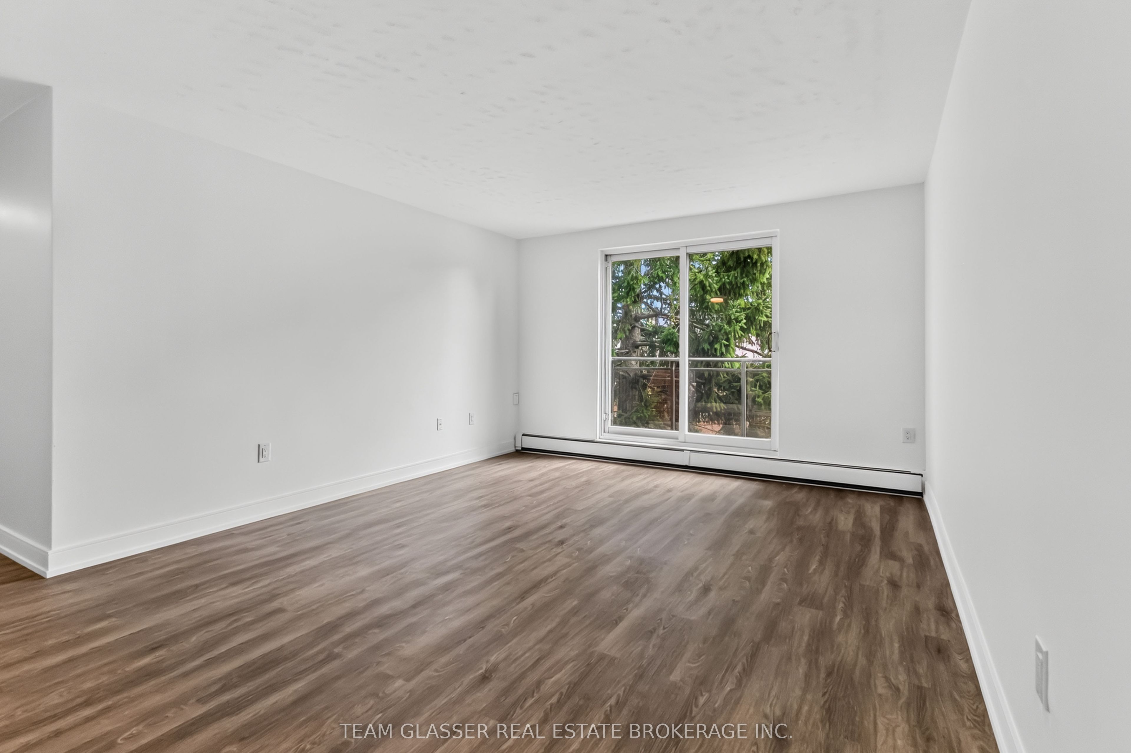 Unit 212 - 735 Wonderland Road S, London 3