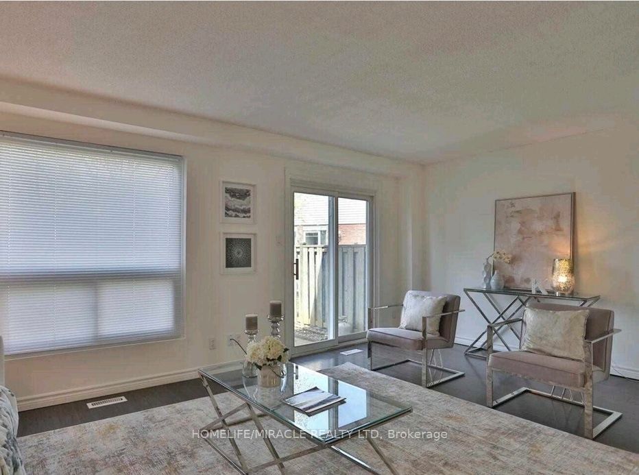 Unit 38 - 32 Mowat Boulevard, Kitchener 3