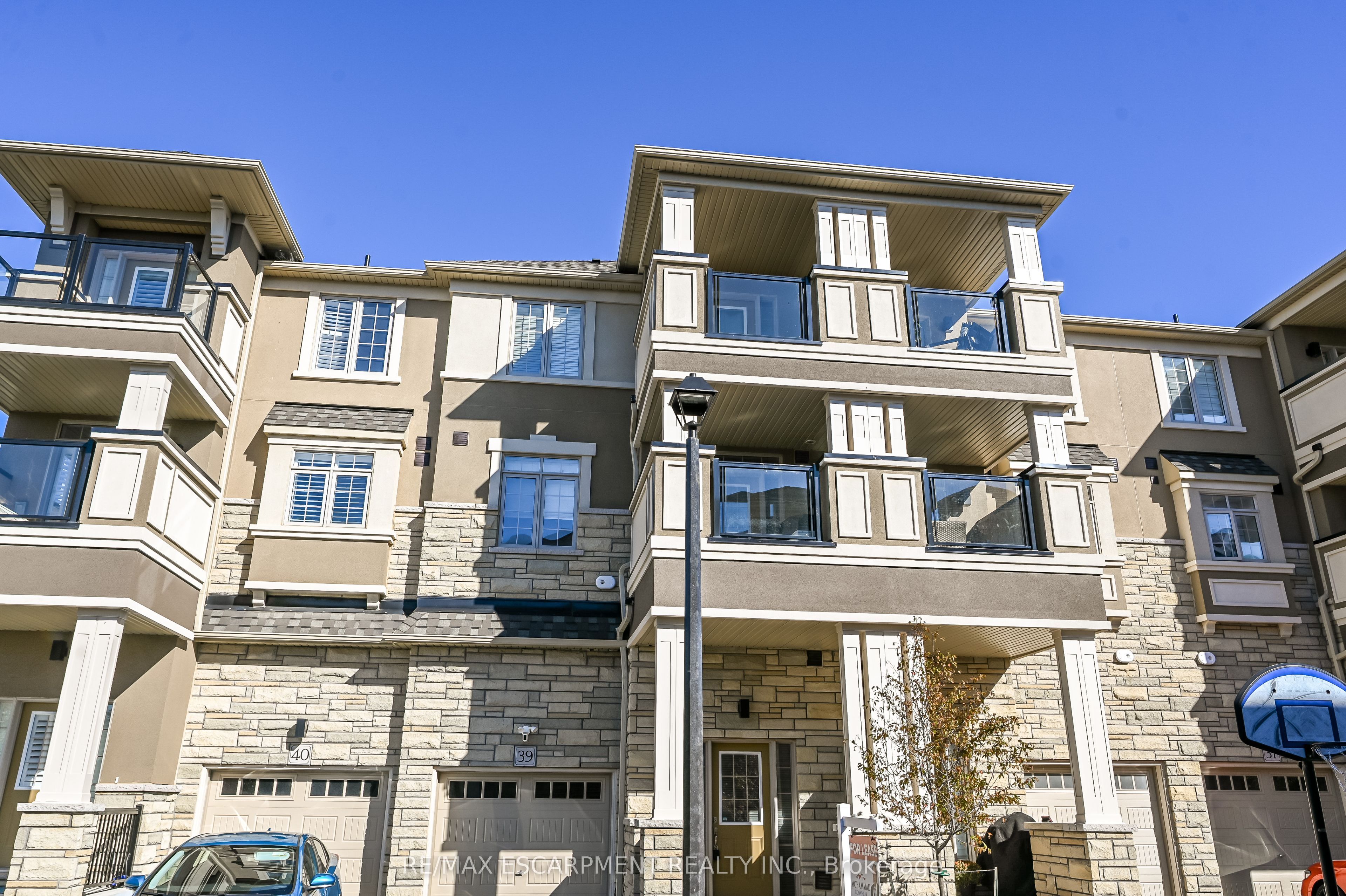 Unit 39 - 305 Garner Road, Ancaster 4