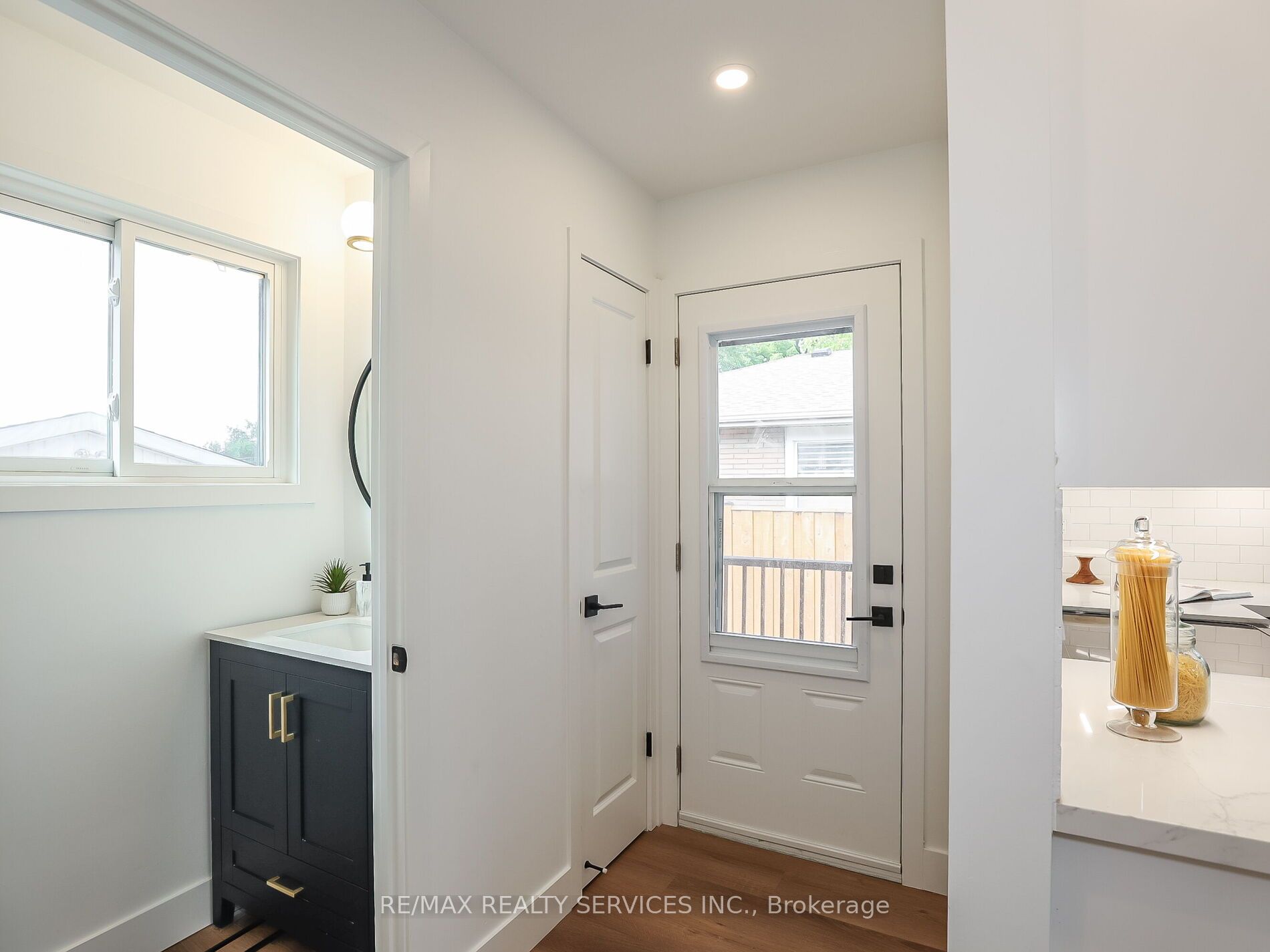 6364 Sherwood Road, Niagara Falls 5