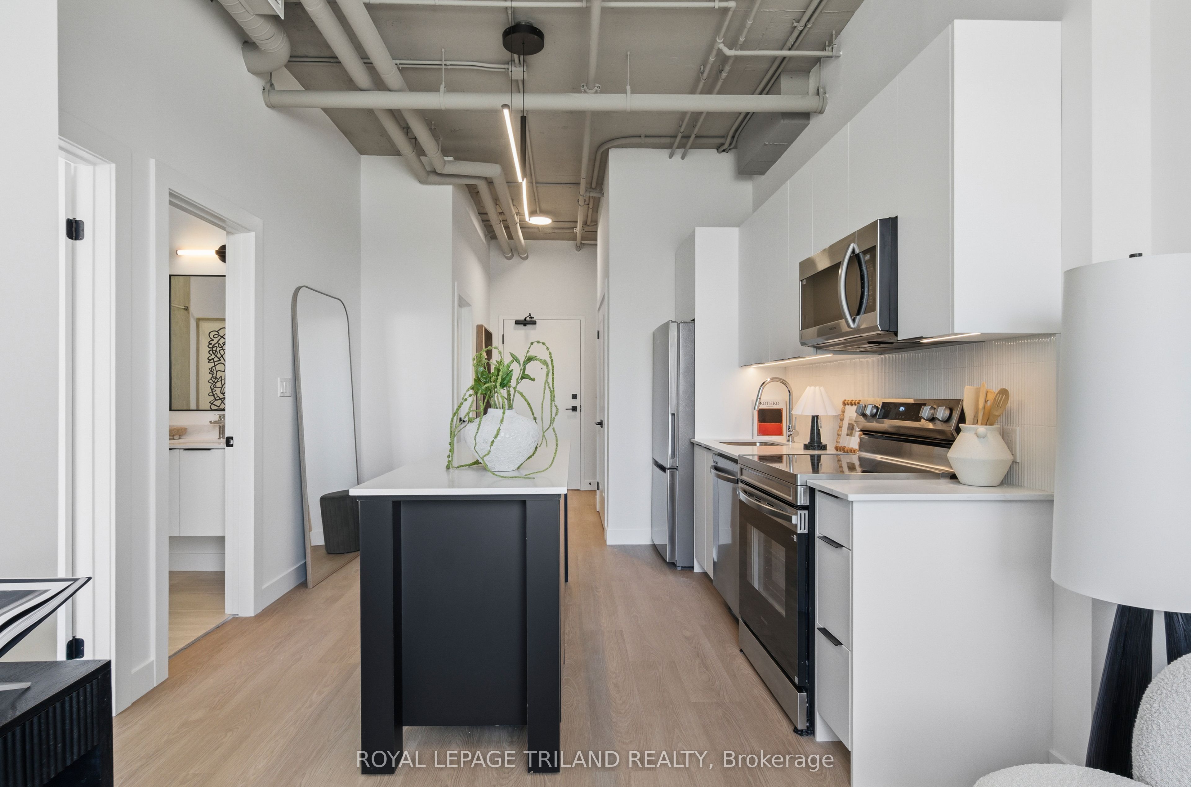Unit 203 - 685 Richmond Street, London 4