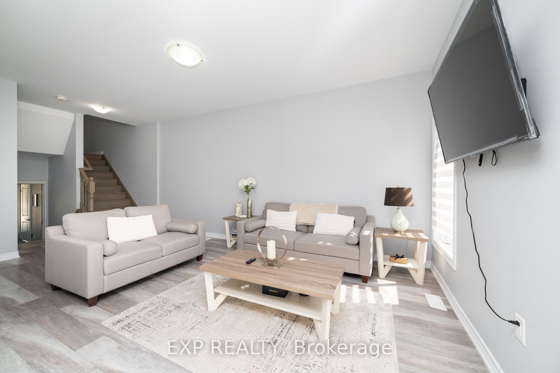 Unit 44 (Main) - 324 Equestrian Way, Cambridge 4