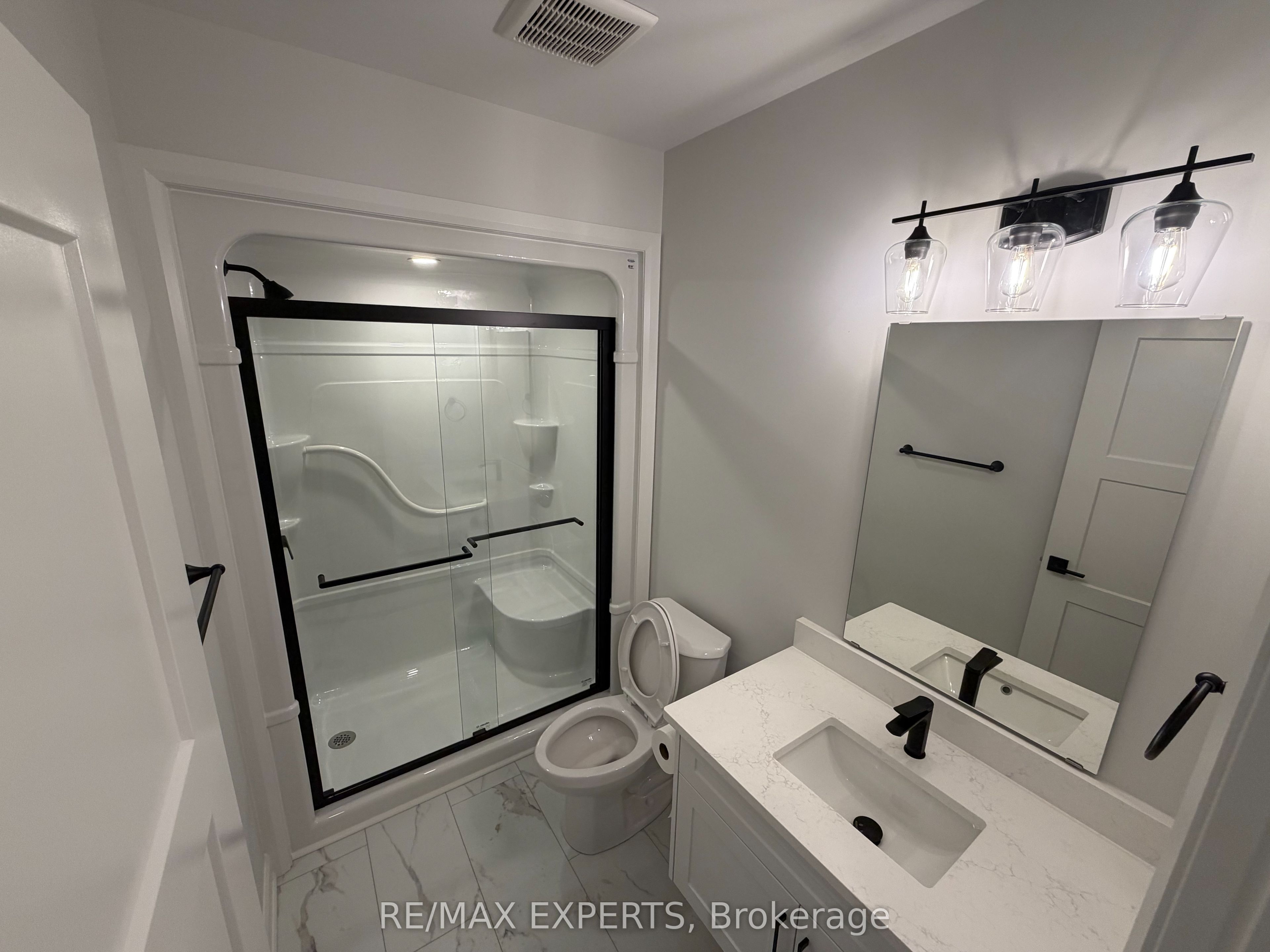 Unit 17 - 440 Wellington Street E, Wellington North 5