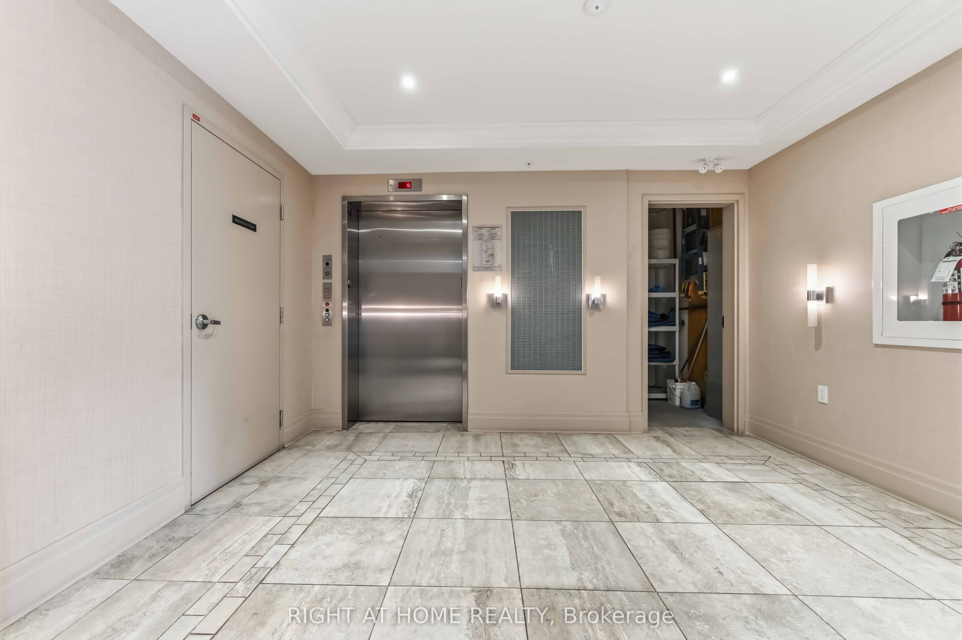 Unit 405 - 200 Winterfell Private, Ottawa 4