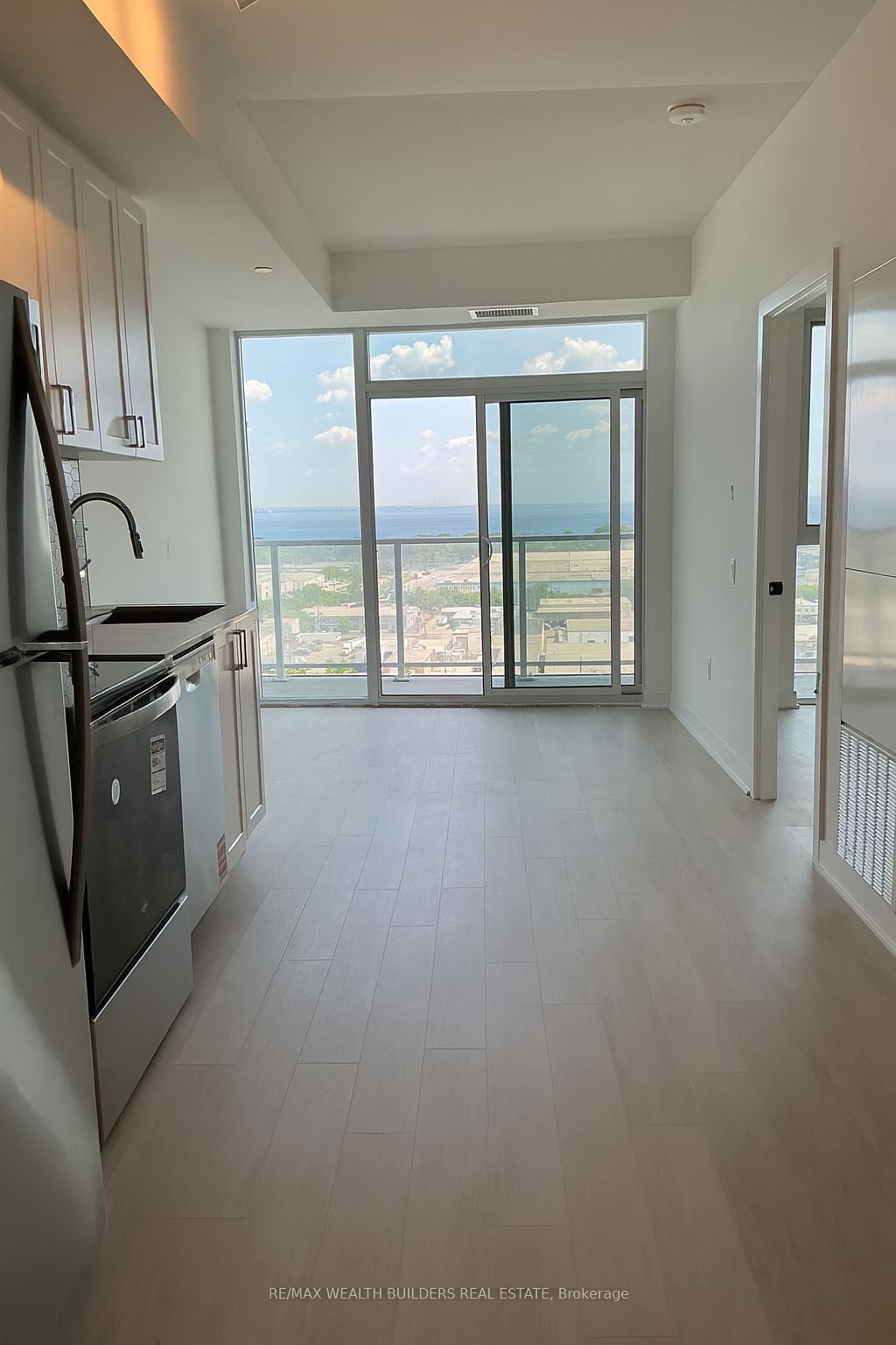 Unit 1513 - 2782 Barton Street E, Hamilton 3
