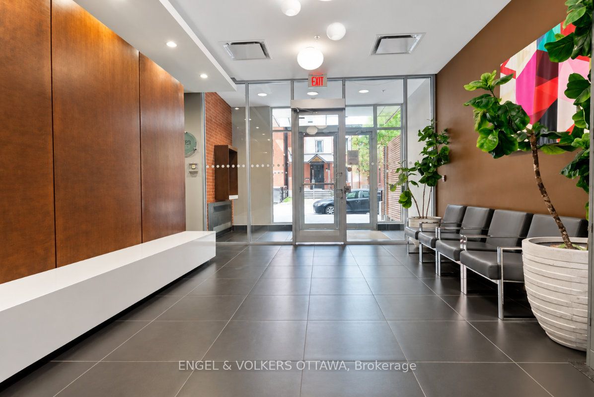 Unit 415 - 360 Mcleod Street, Ottawa 4