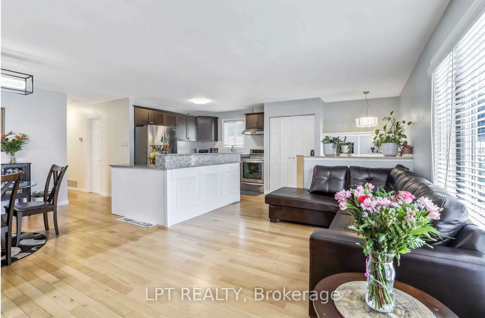 UPPER- 451 Brigadoon Drive, Hamilton 3