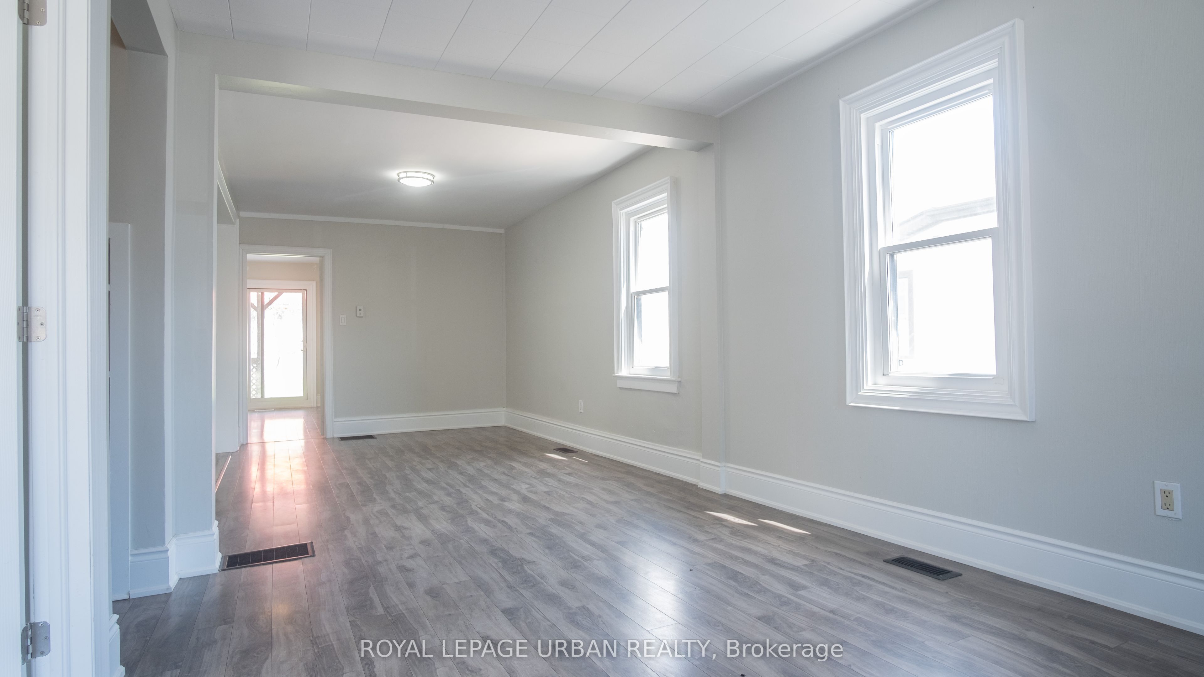Unit Main Floor - 36 Welland Street, Welland 4