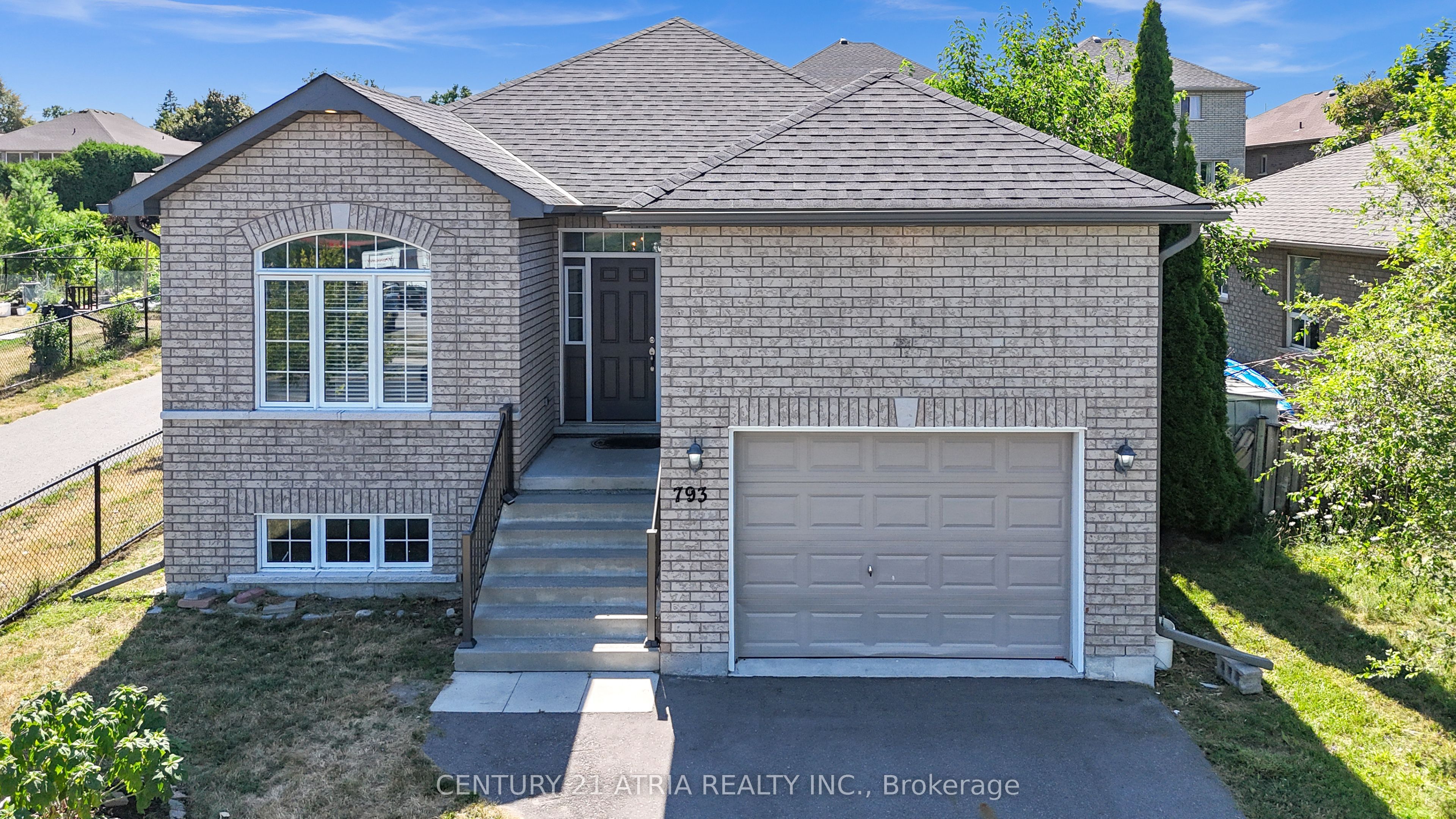 793 Spillsbury Drive, Peterborough 1