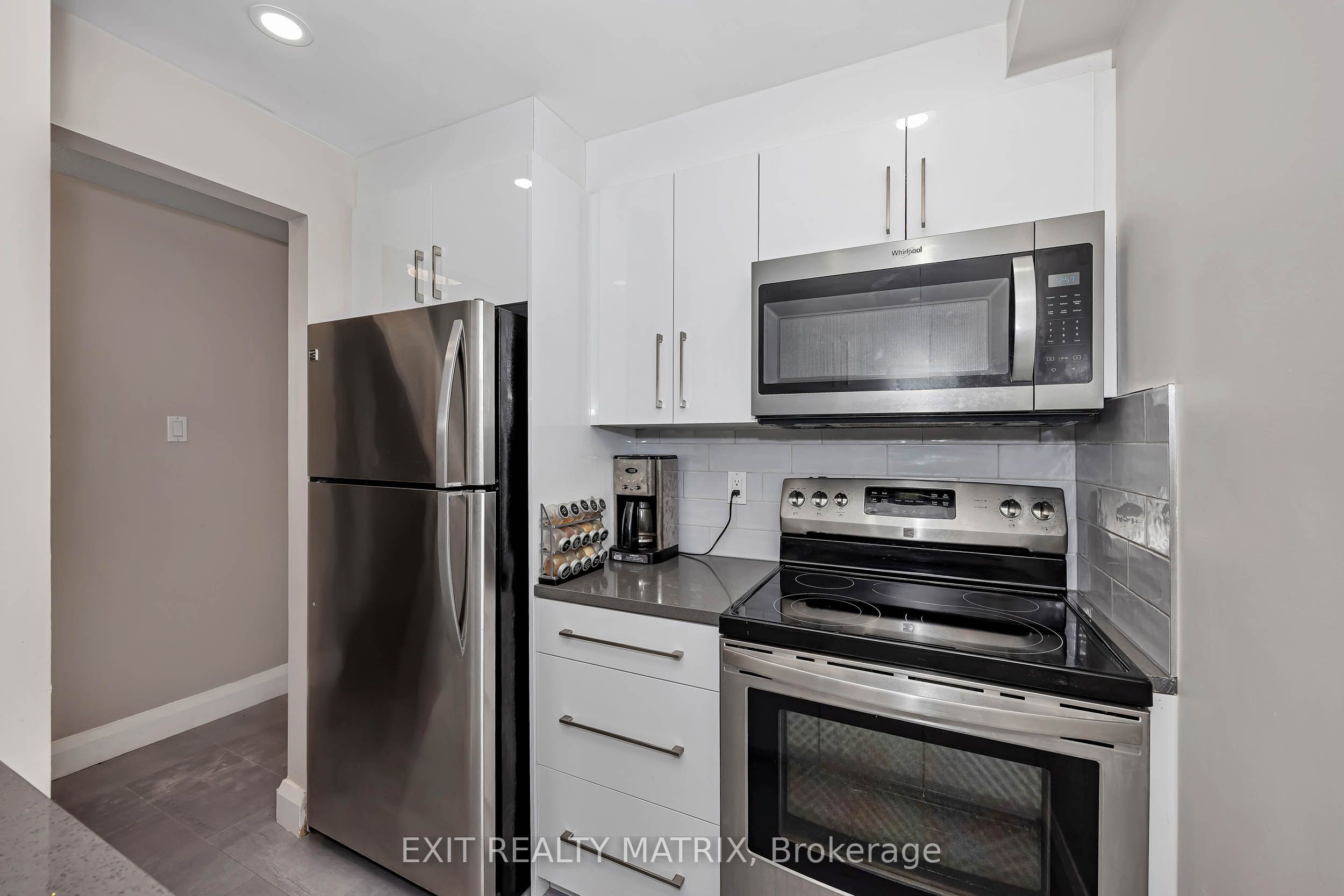 Unit 206 - 6532 Bilberry Drive, Orleans-Gloucester 3