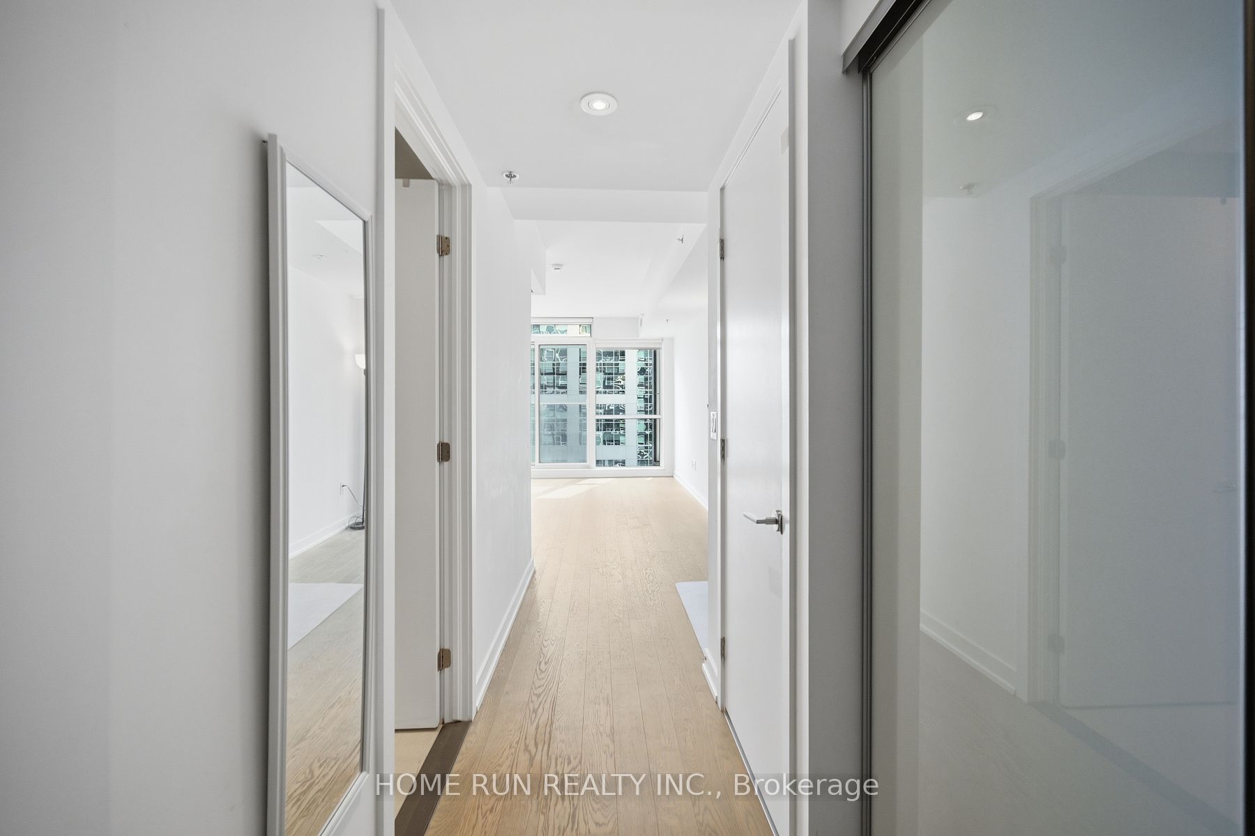 Unit 1007 - 199 Slater Street, Ottawa 4