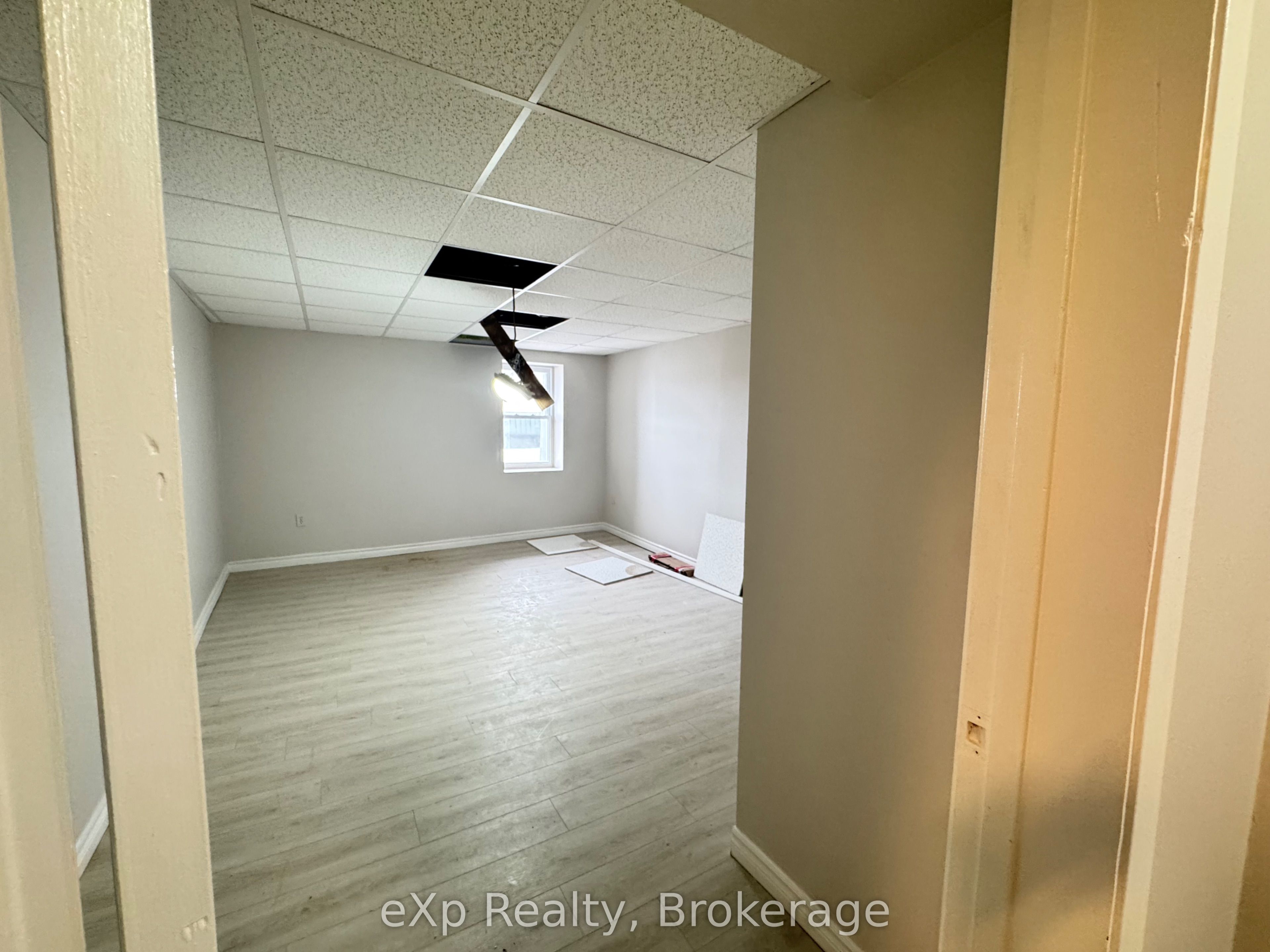 Unit Apt 2 - 2 King Street, Quinte West 4
