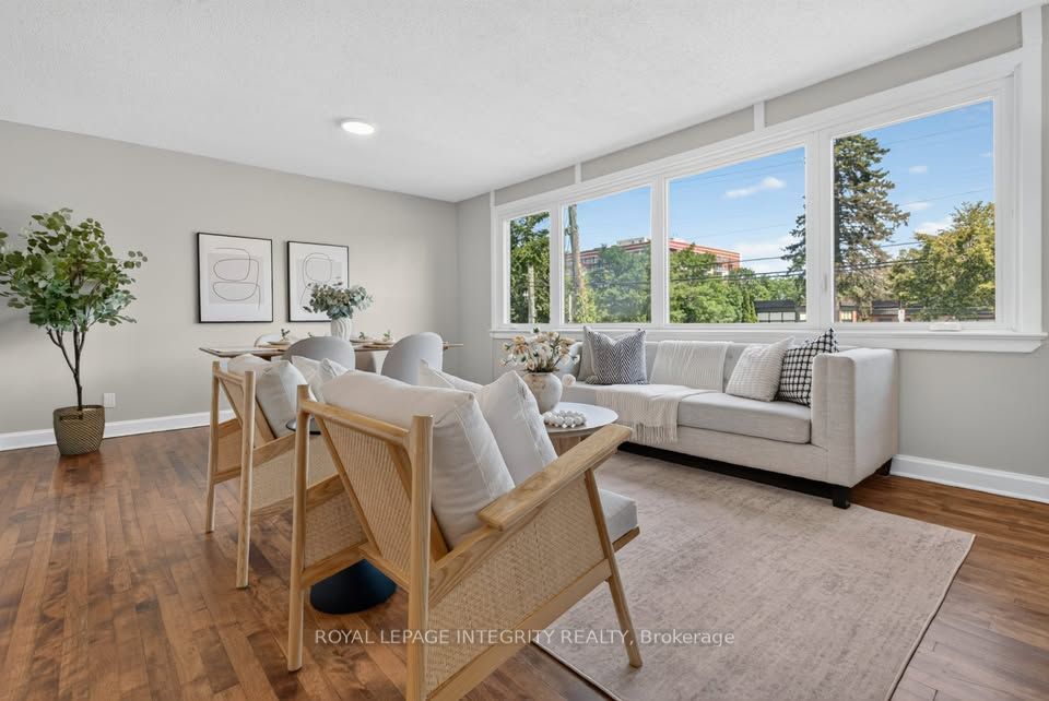 Unit 2 - 228 Woodroffe Avenue, Ottawa 3