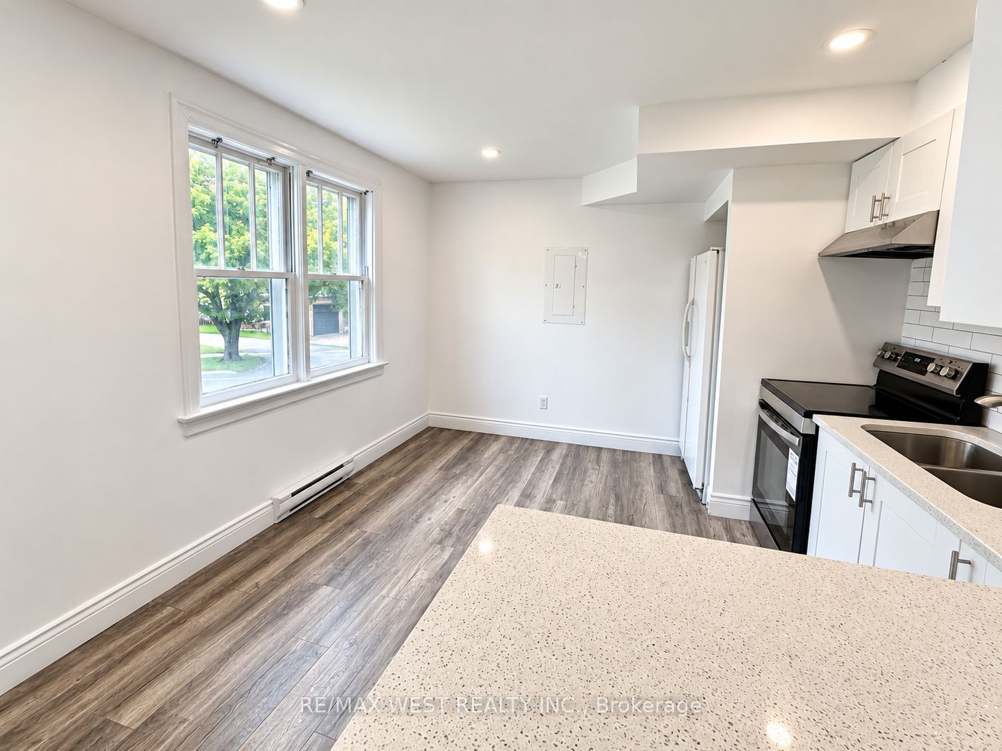 Unit Main Level - 533 Courtland Avenue E, Kitchener 4