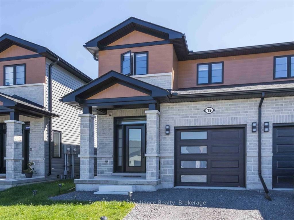 19 Primrose Crescent, Belleville 1