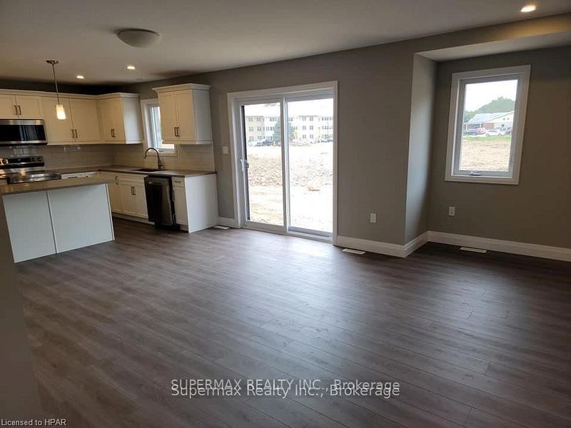 657 KETTER Way, Plympton-Wyoming 5