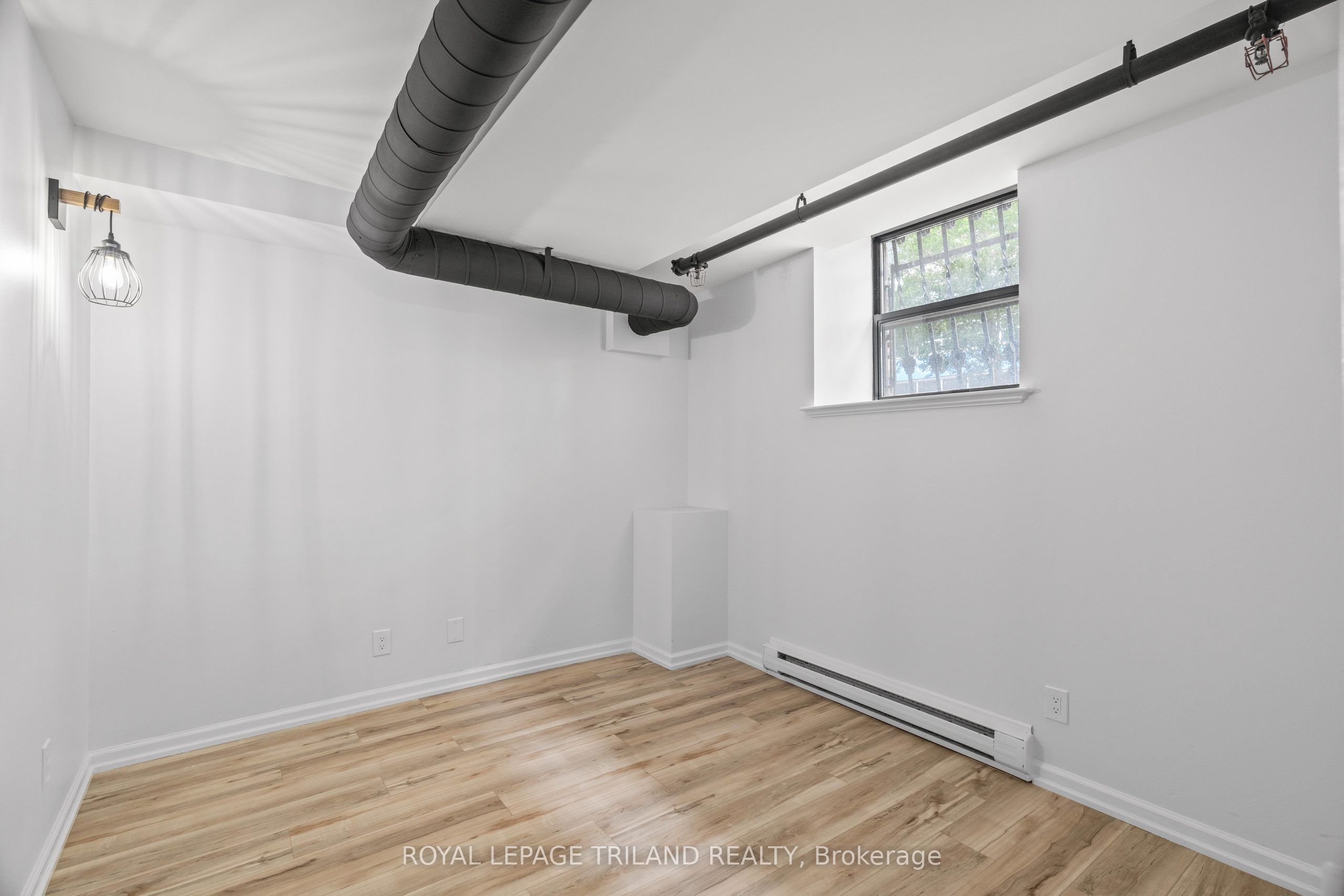 Unit B3 - 330 Clarence Street, London 4