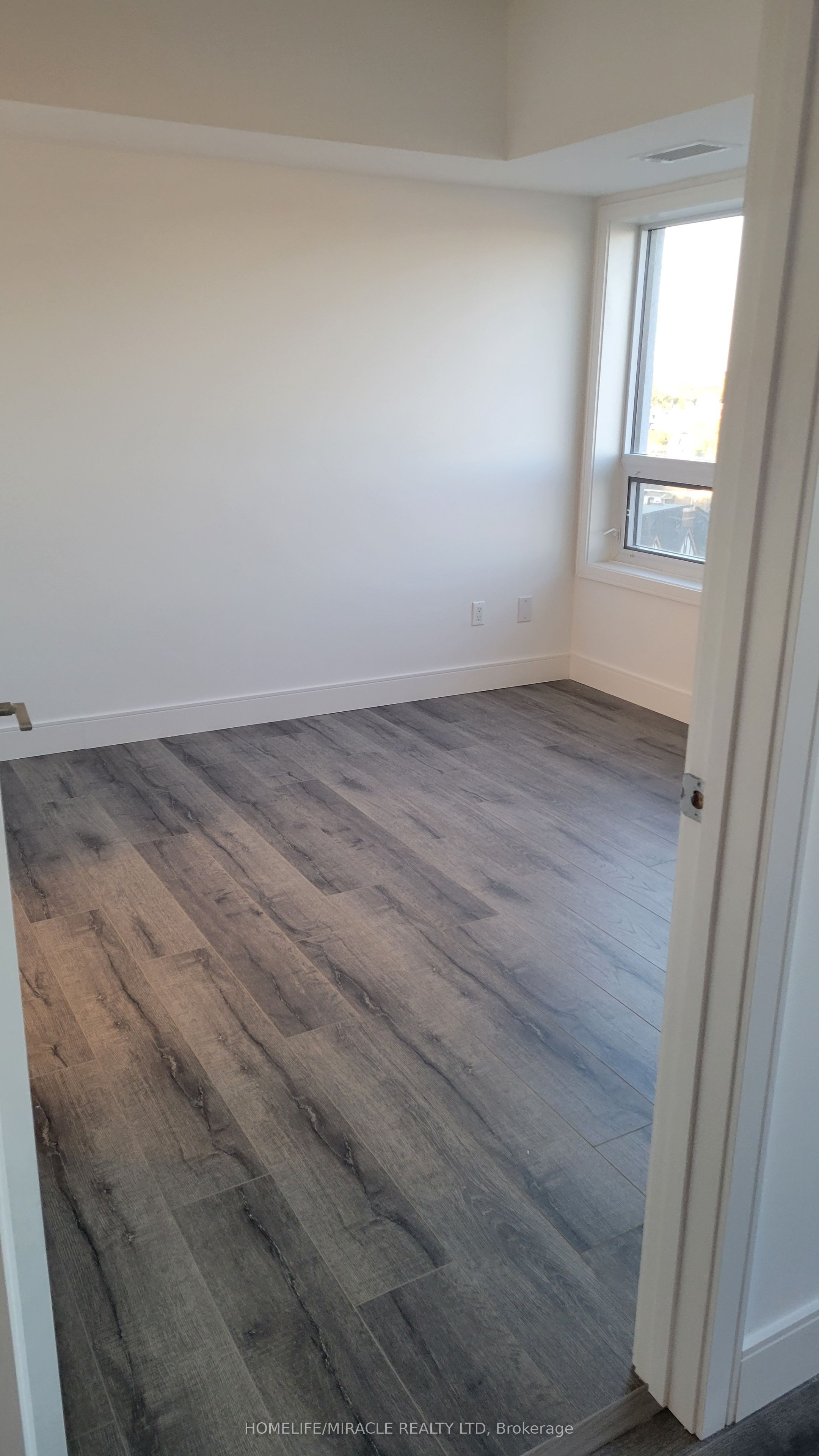 Unit 610 - 1 Wellington Street, Brantford 4