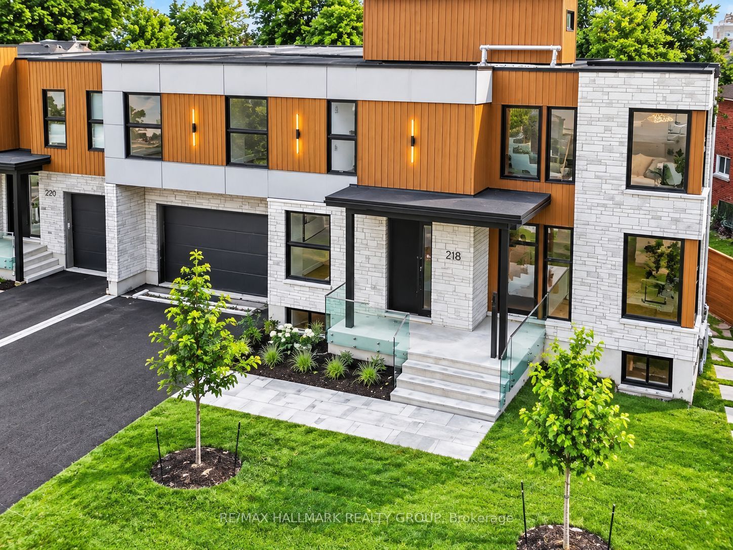 218 Woodland Avenue, Ottawa 3