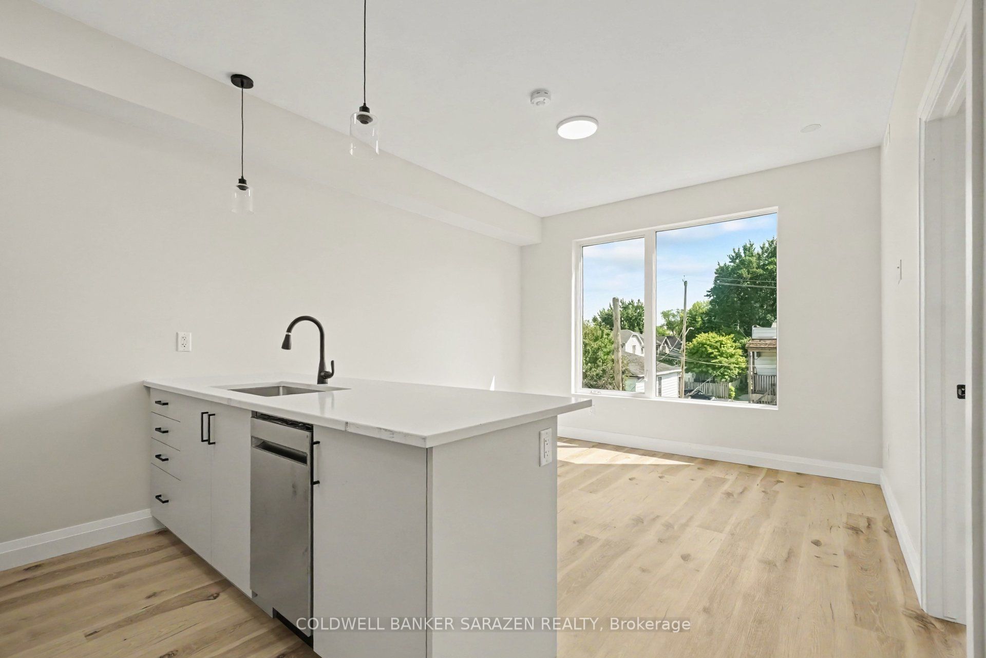 Unit 102 - 42 Mcarthur Avenue, Ottawa 4