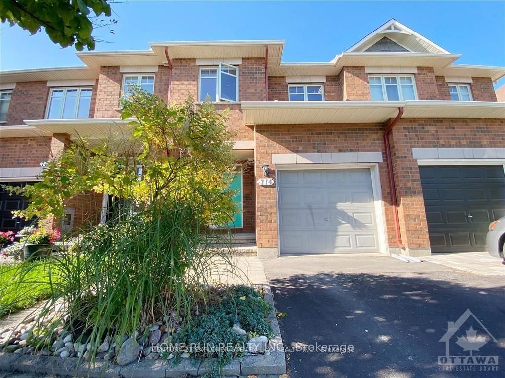 714 NAKINA Way, Orleans-Gloucester 3