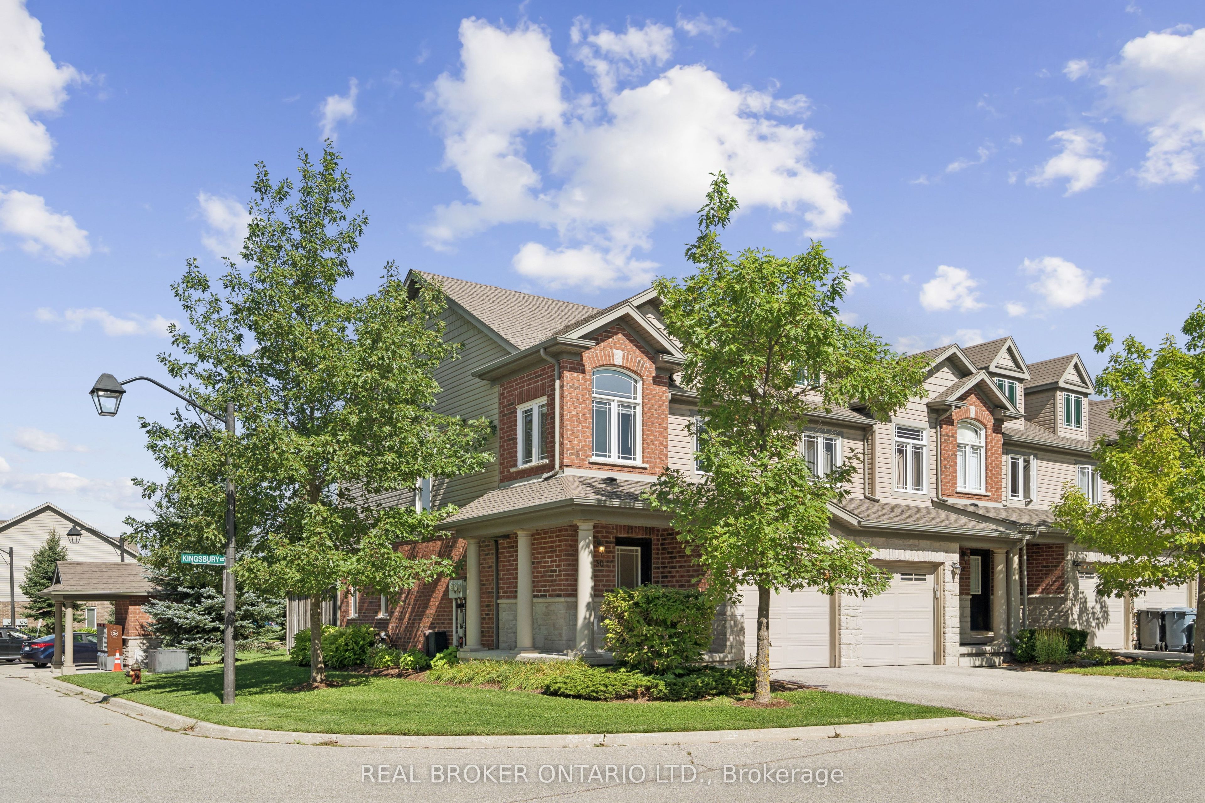 30 Kingsbury Square, Guelph 3