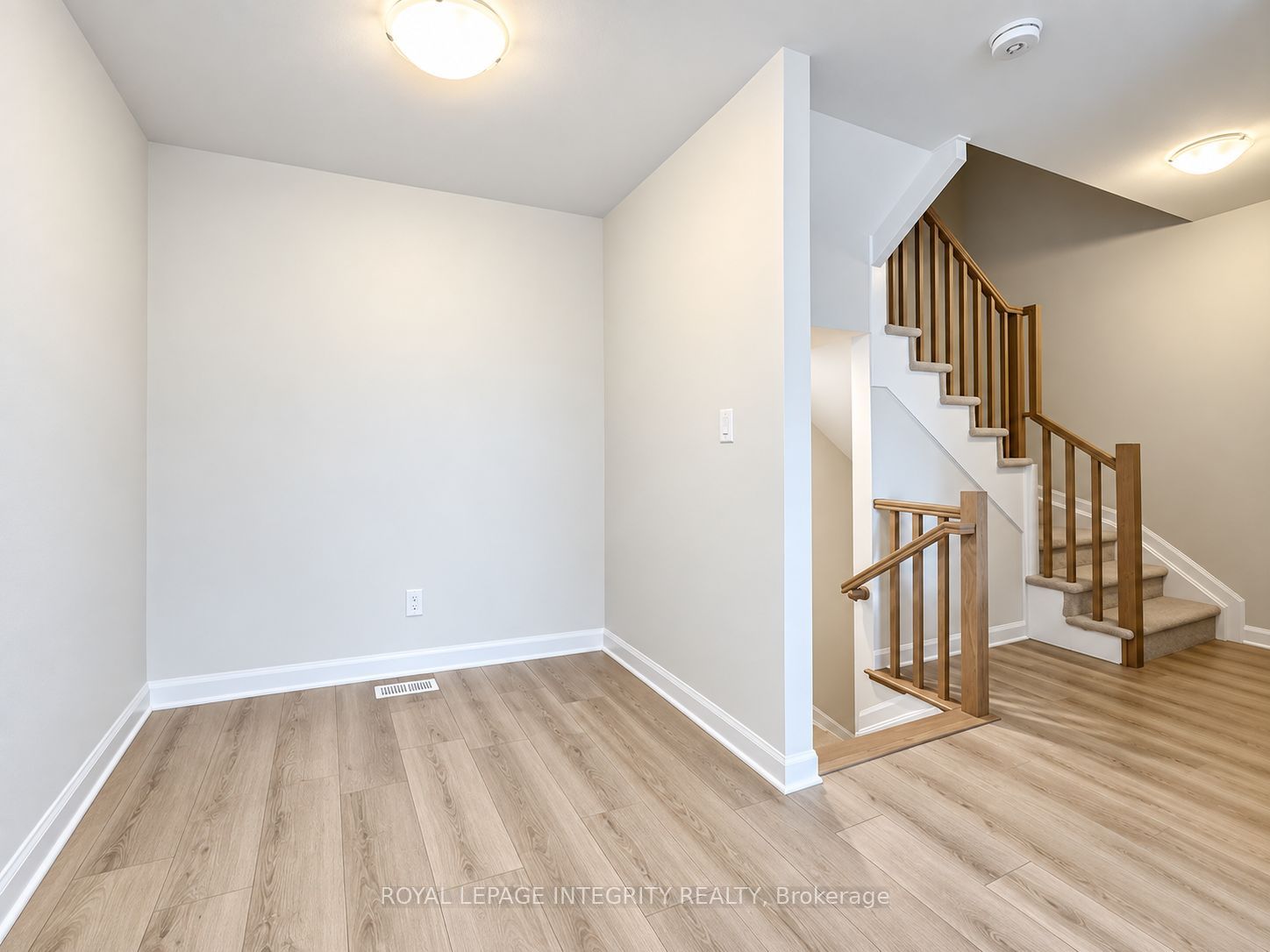 286 Elsie Macgill Walk, Kanata 5