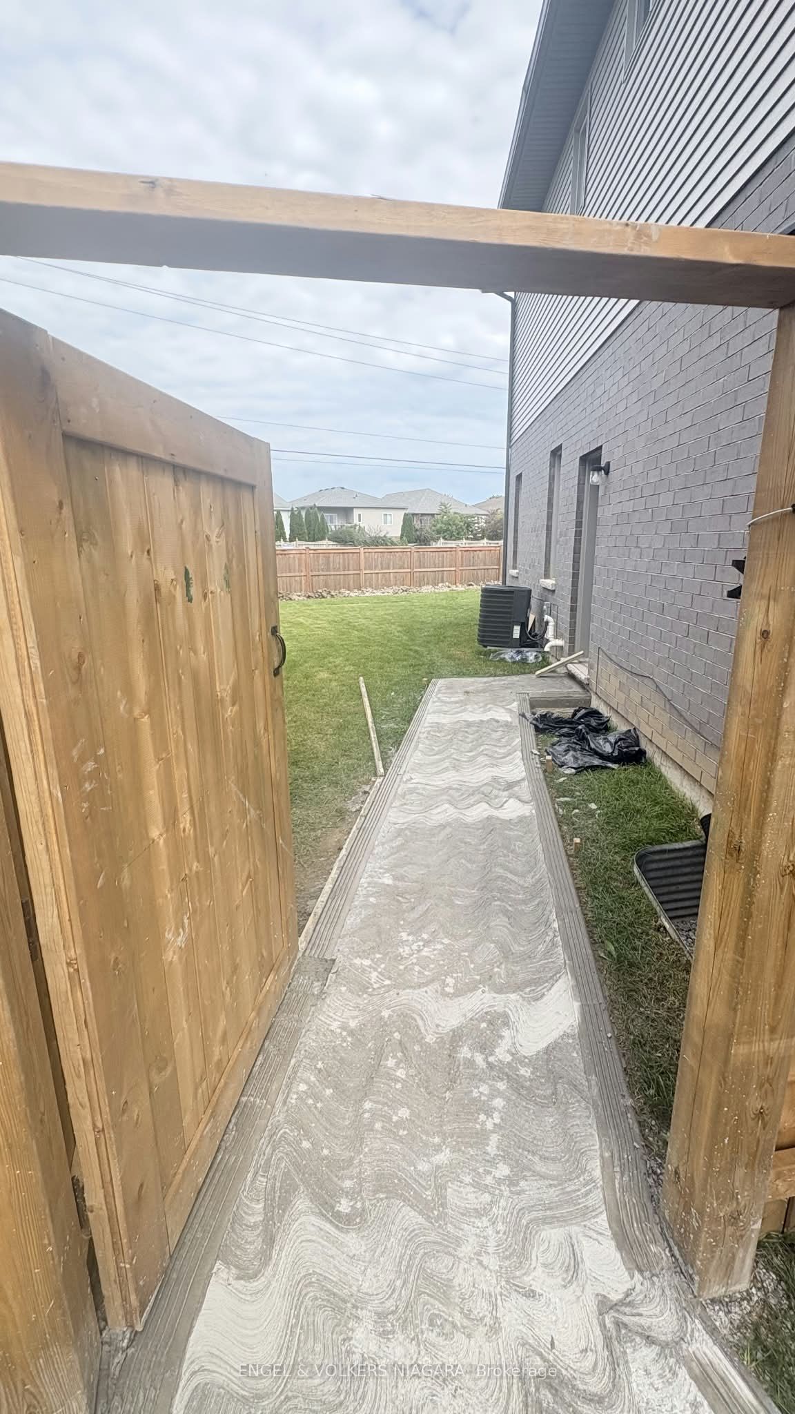 Unit Lower - 7330 Marvel Drive, Niagara Falls 3