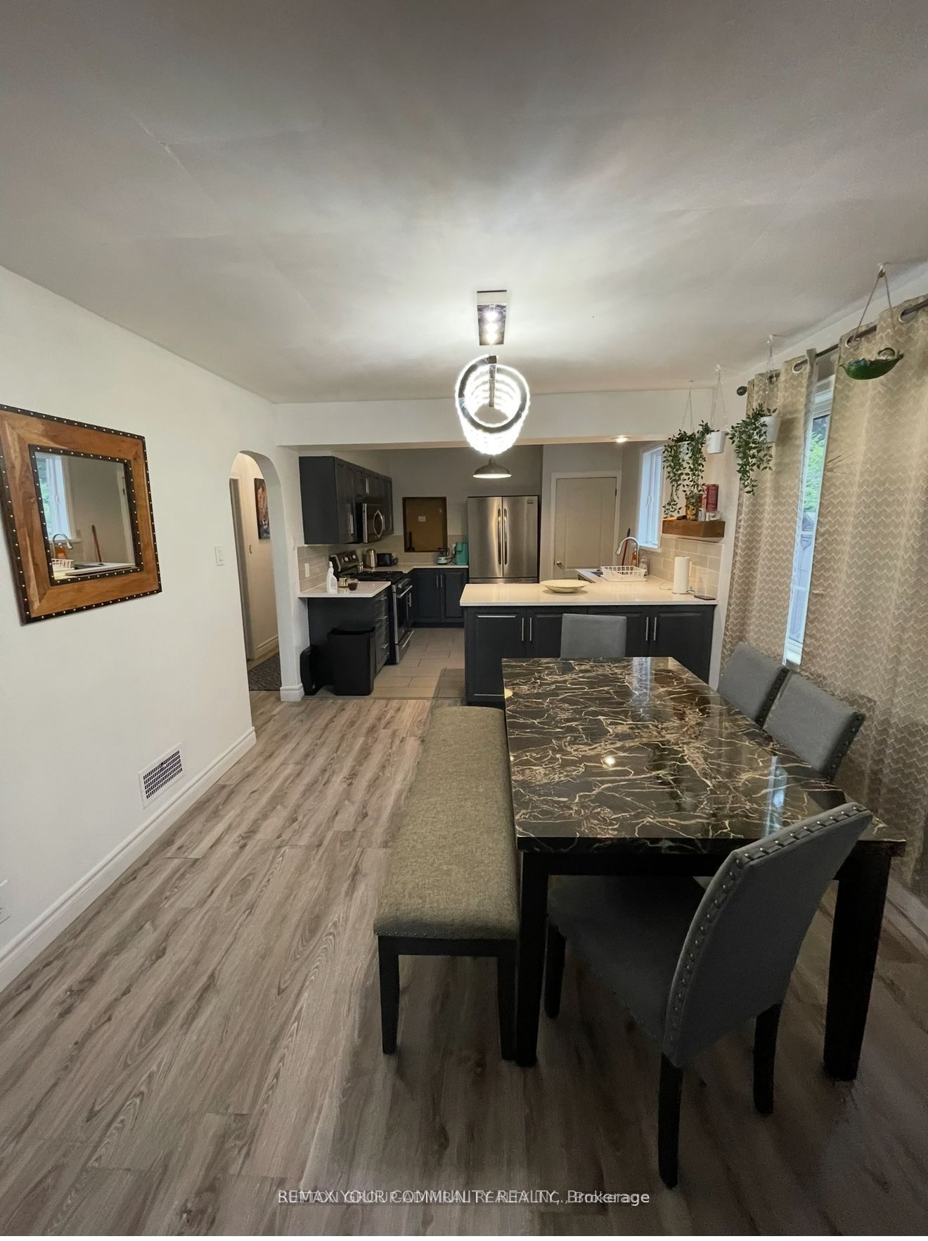 3813 St Peter Avenue, Niagara Falls 5