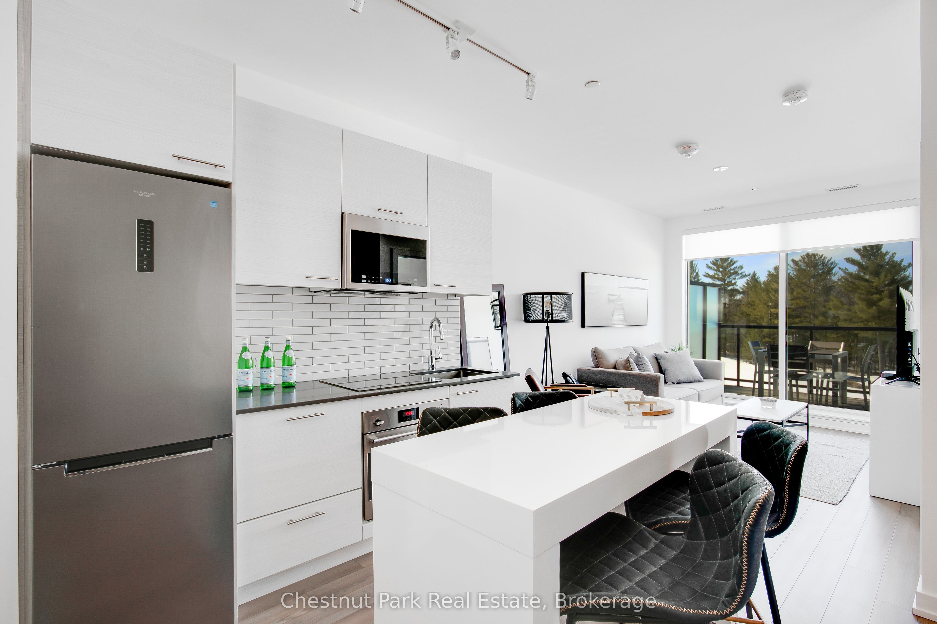 Unit 404 - 120 Carrick Trail, Gravenhurst 3