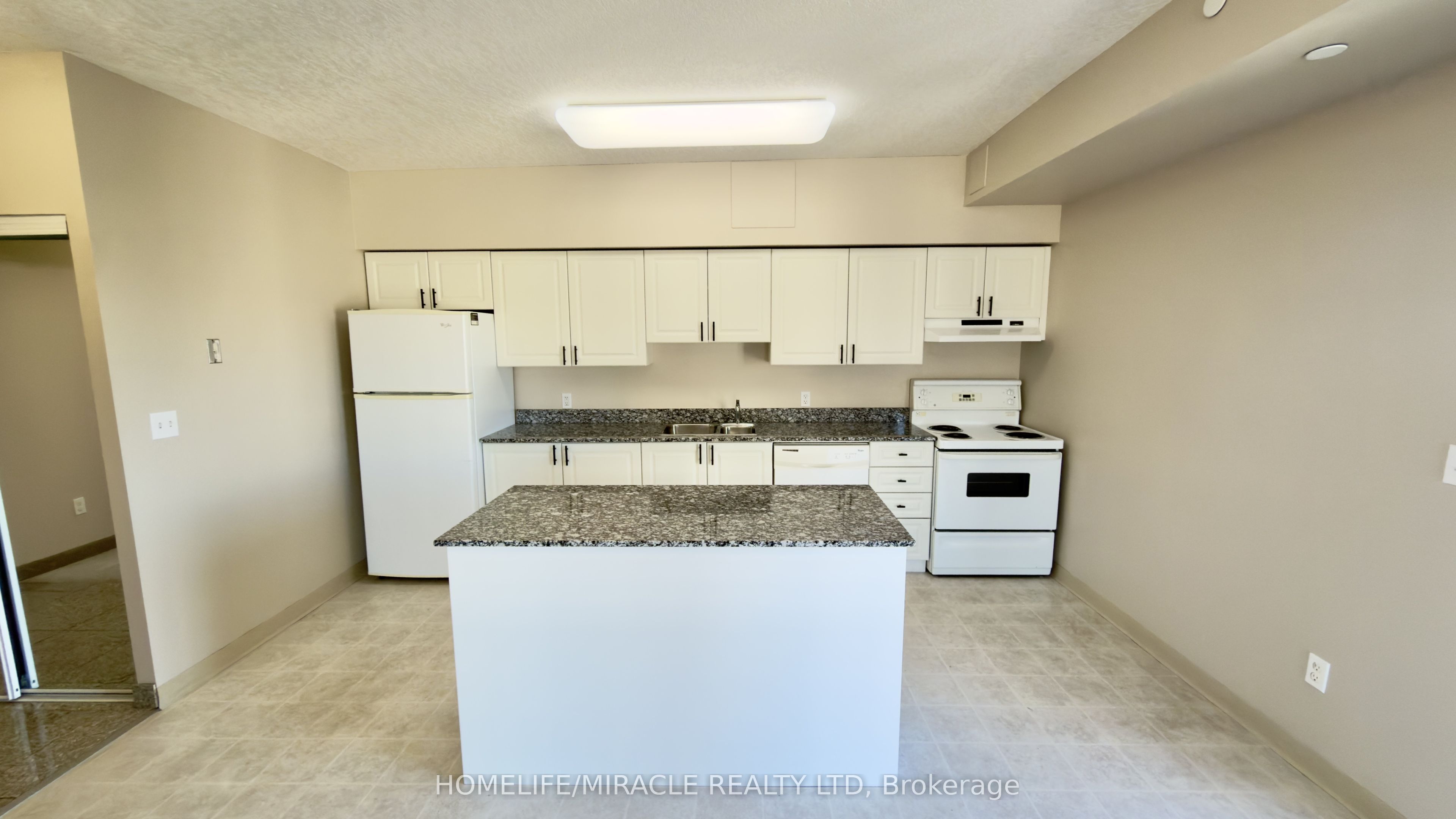 Unit 818 - 239 Auburn Drive, Waterloo 5