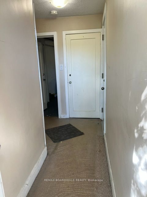 Unit A - 11 Kippewa Drive, Ottawa 4
