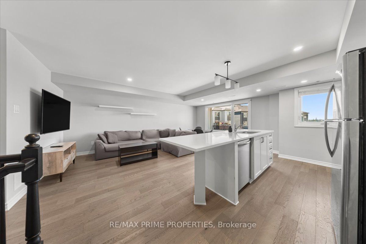 Unit 107 - 657 Makwa Private, Ottawa 4