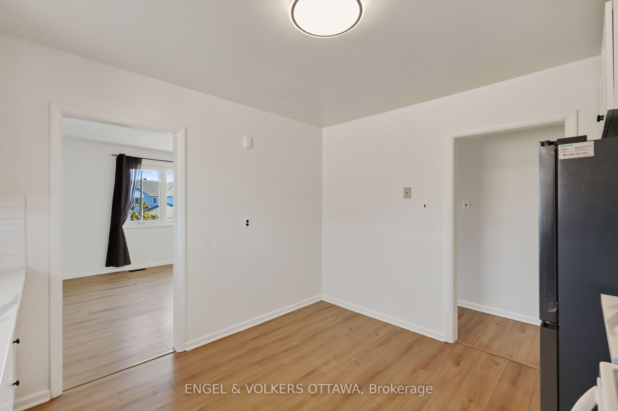 Unit B - 1132 Clyde Avenue, Ottawa 4