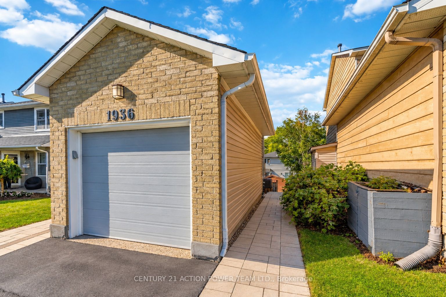 Unit B - 1936 Longman Crescent, Orleans-Gloucester 2
