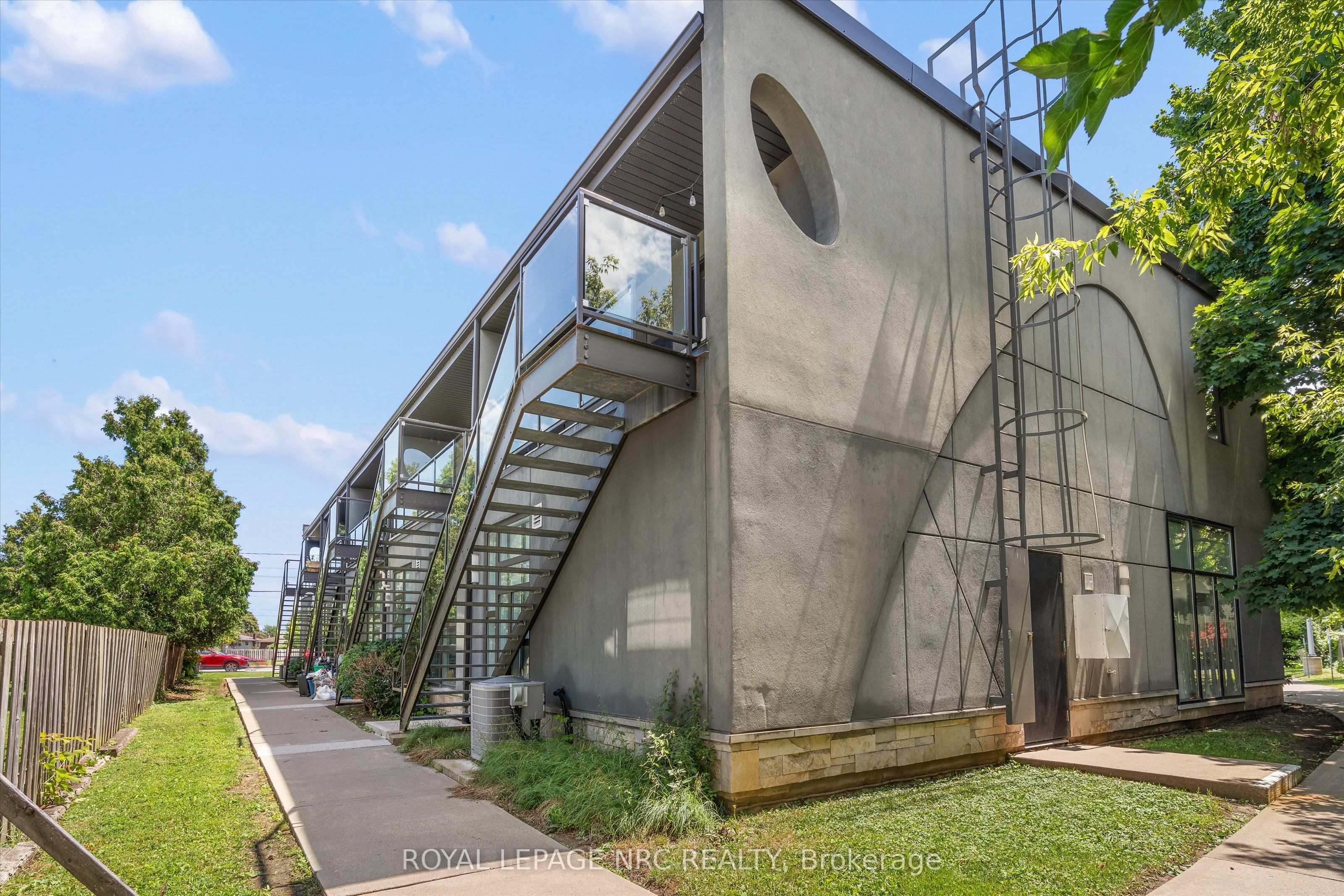 Unit 220 - 411 Lake Street, St. Catharines 5