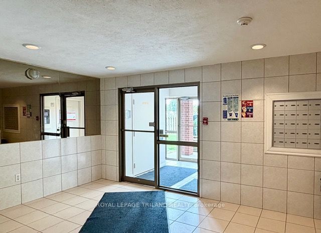 Unit 305 - 626 First Street, London 3